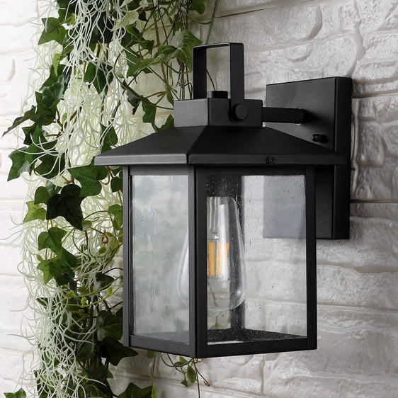 Bungalow-Light-Iron/Seeded-Glass-Rustic-Traditional-Lantern-LED-Outdoor-Lantern-Wall-Sconce