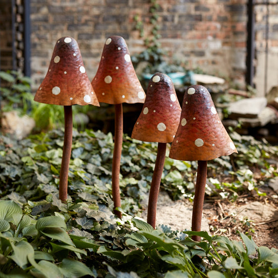Iron-Metal-Mushroom-Garden-Stake,-Set-of-2-Outdoor-Decor