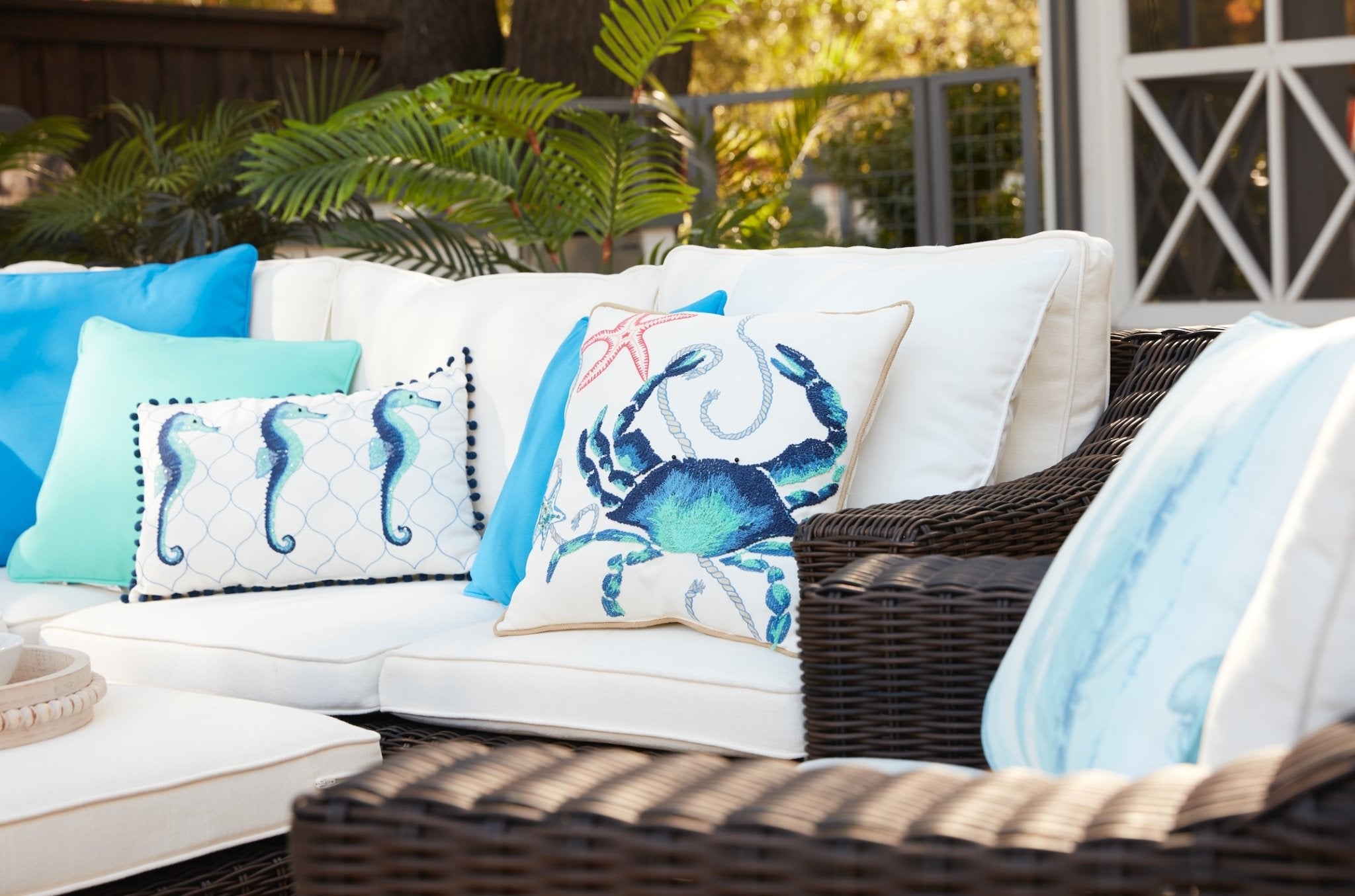 7 Outdoor Dining Ideas to Create the Perfect Al Fresco Setup - Pier 1