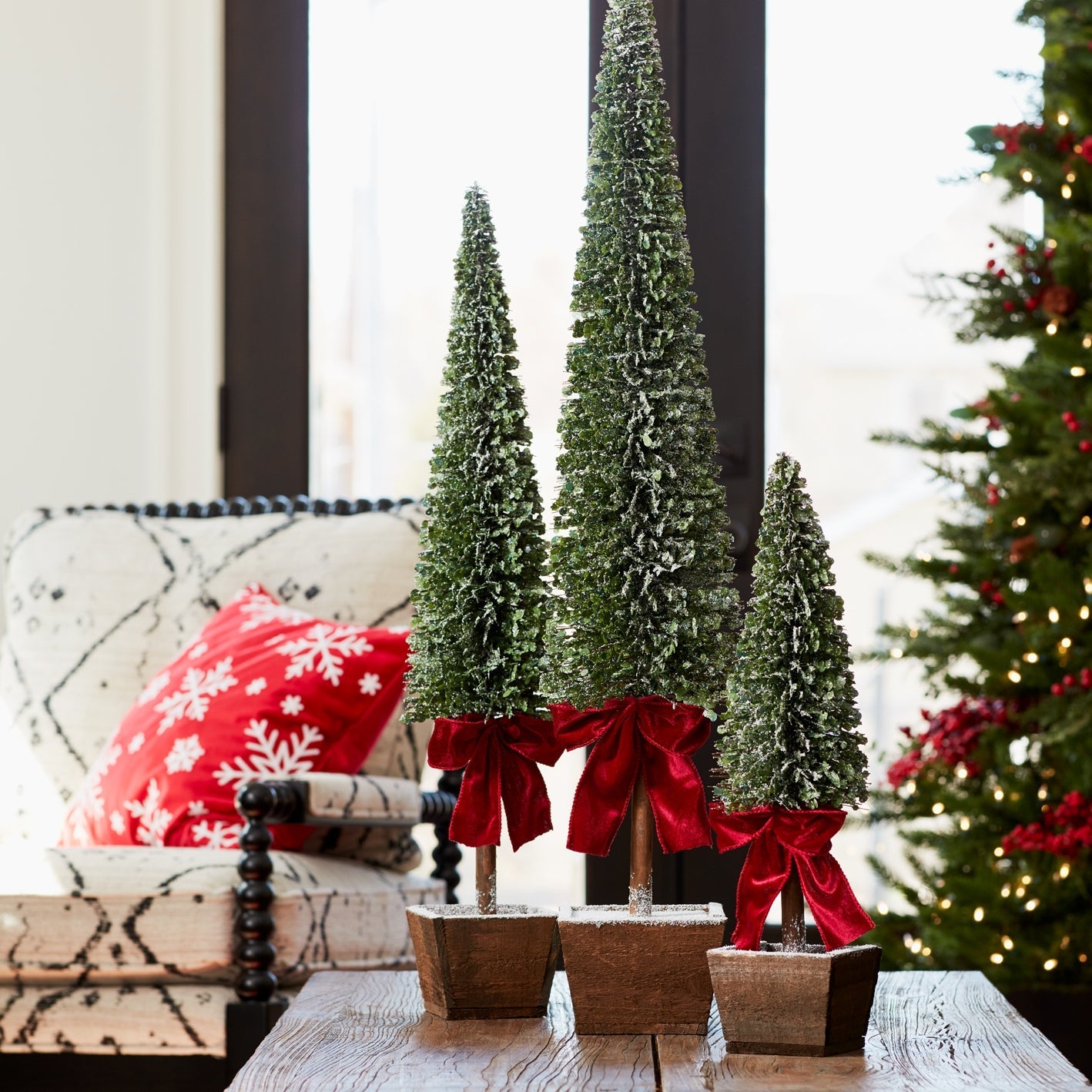 Your Ultimate Holiday Decorating Checklist for a Stylish Season - Pier 1