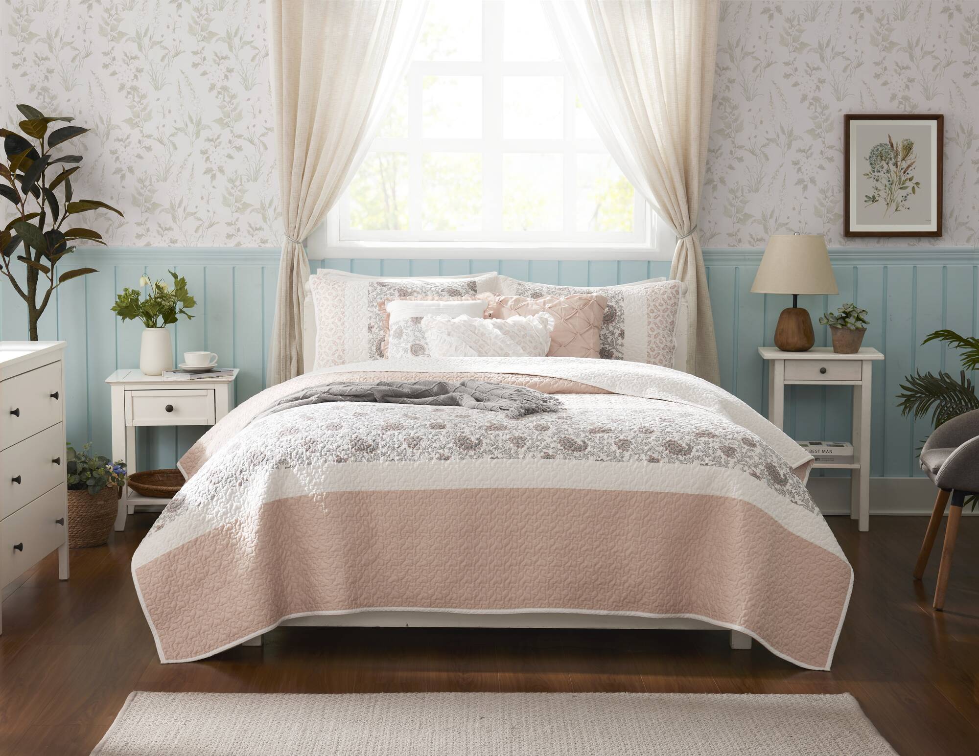 Dawn 6-Piece Cotton Percale Quilt Set with Throw Pillows