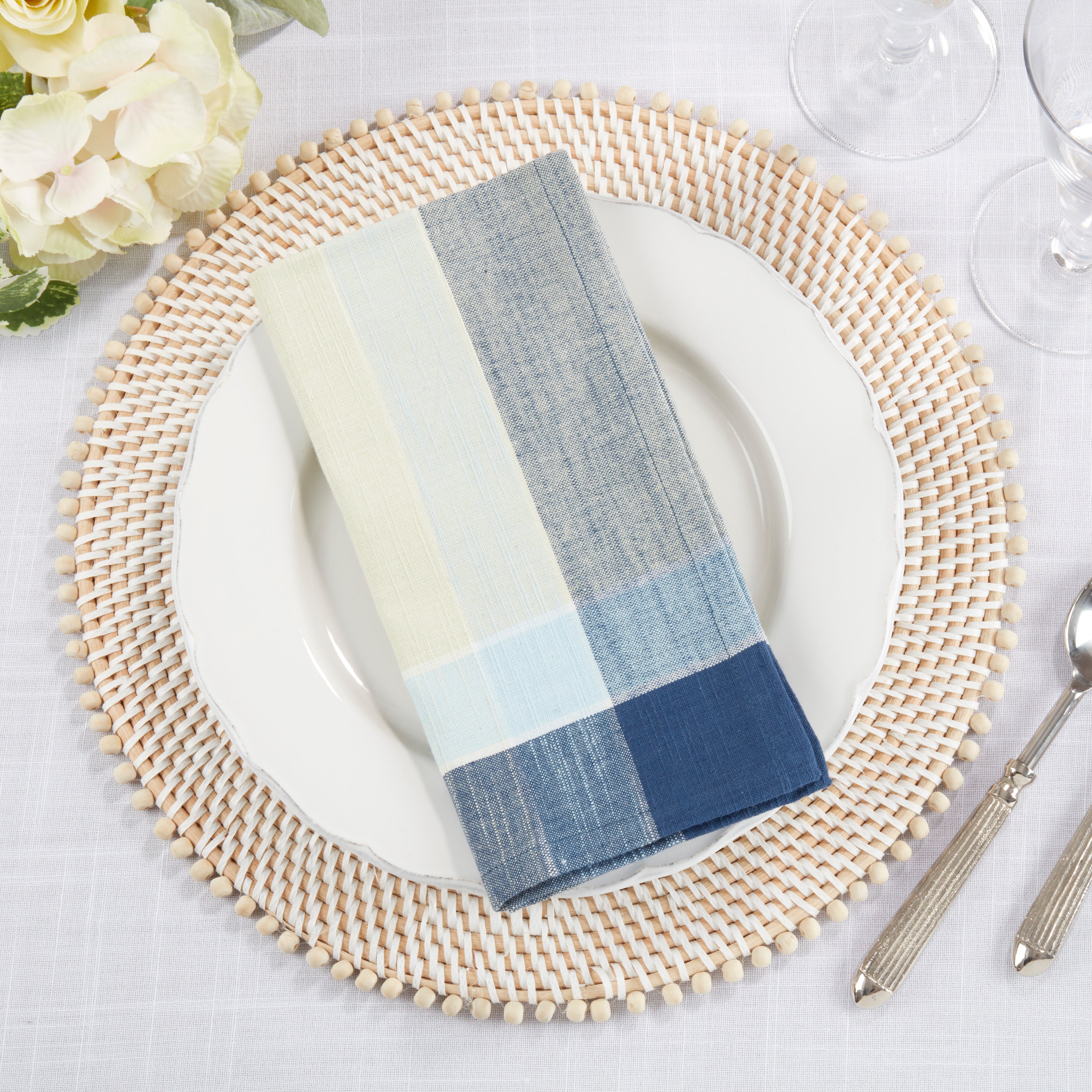Palmaria Collection Plaid Design Dinner Napkin, Set of 4