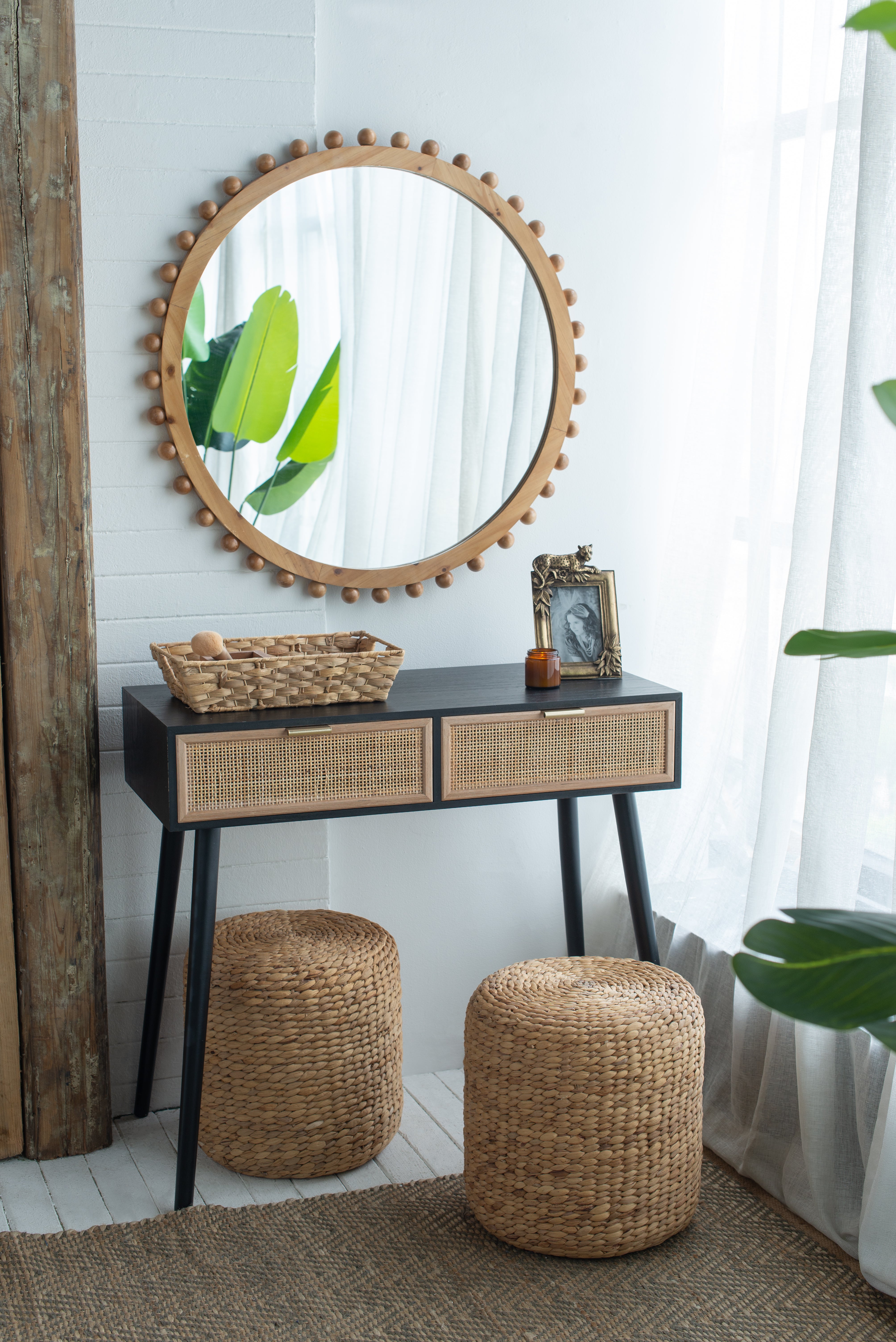 Round Wall Mirror with Beaded Wooden Frame