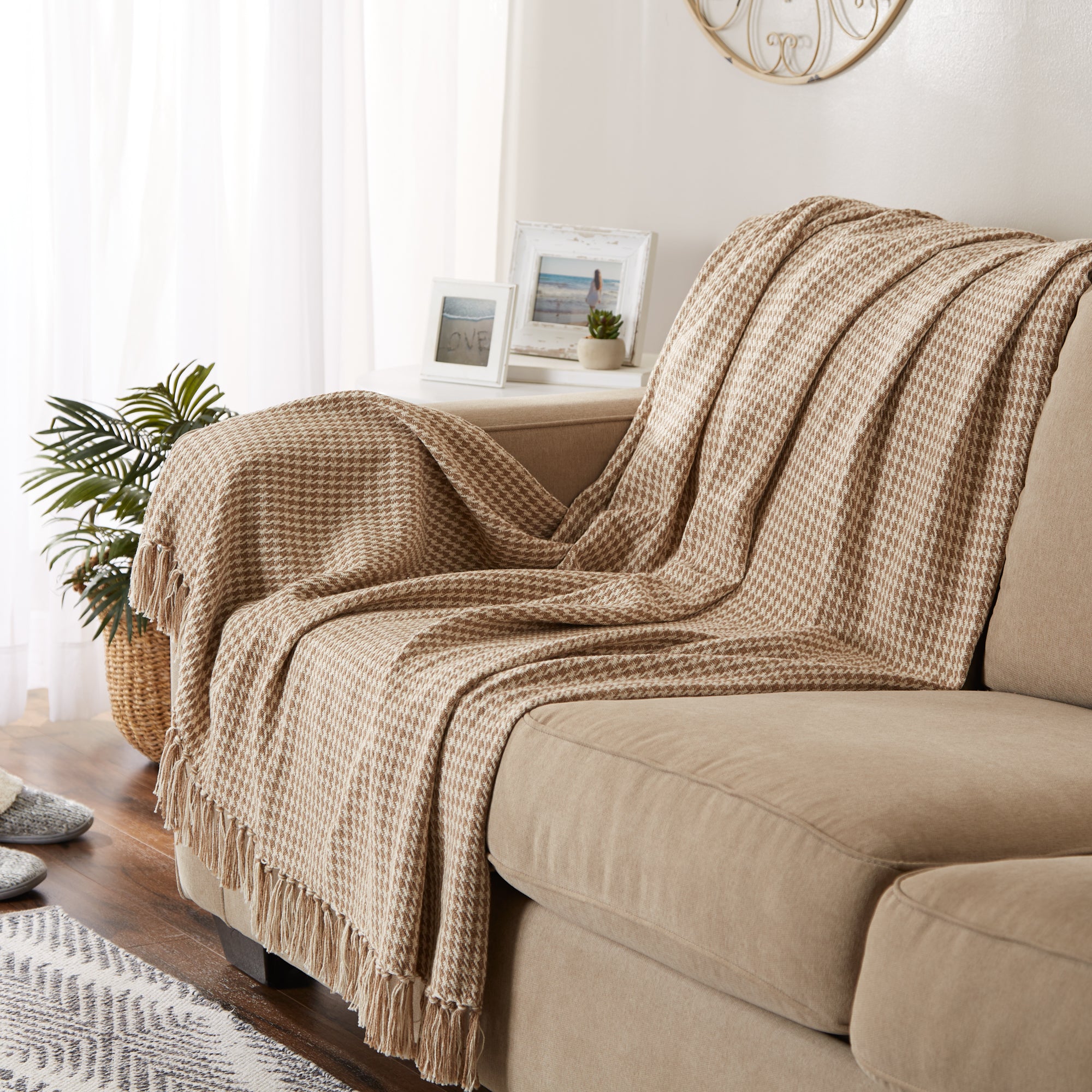 Stone Houndstooth Throw