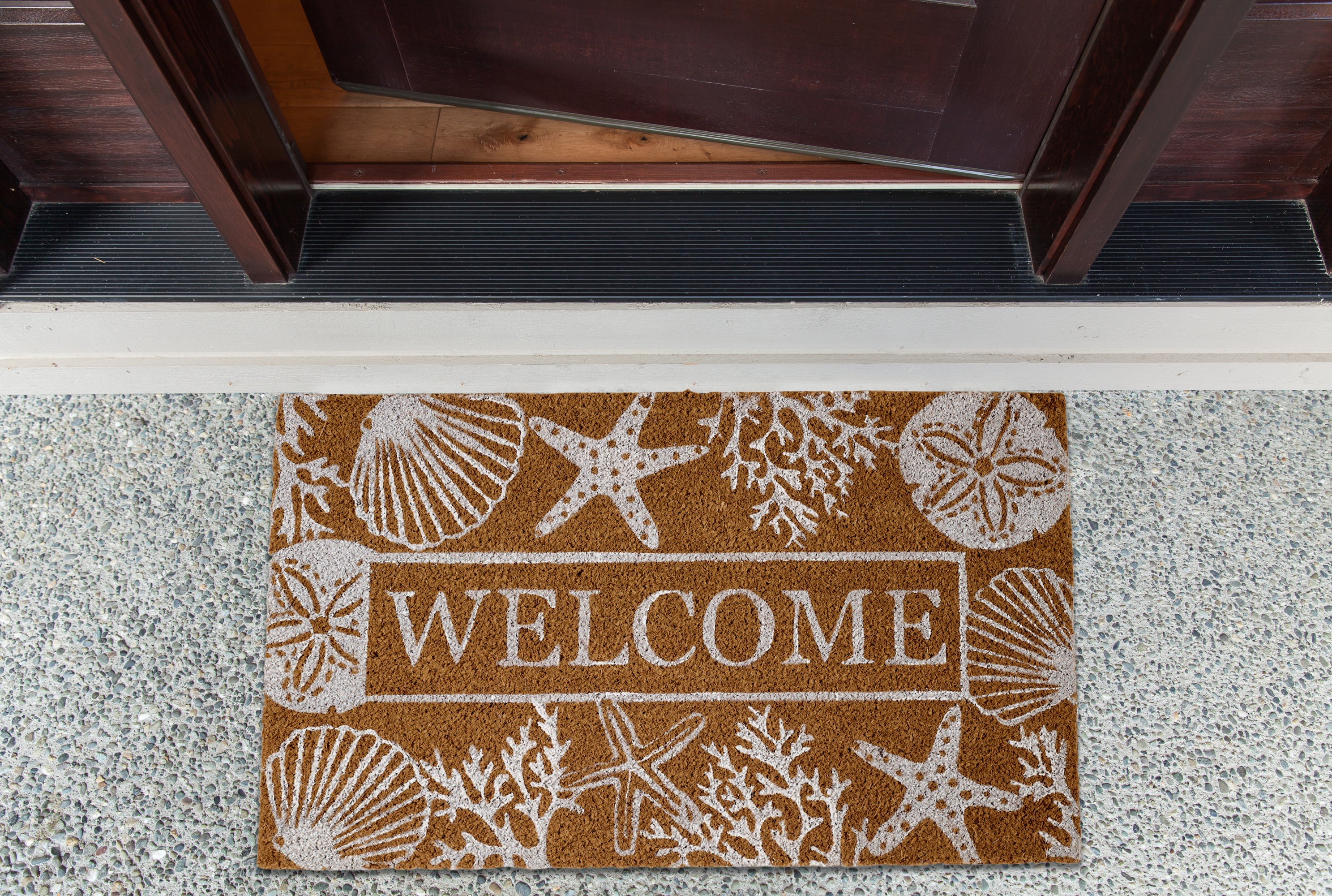 DII Welcome Seashells Coir Doormat, Non-Slip PVC Backing