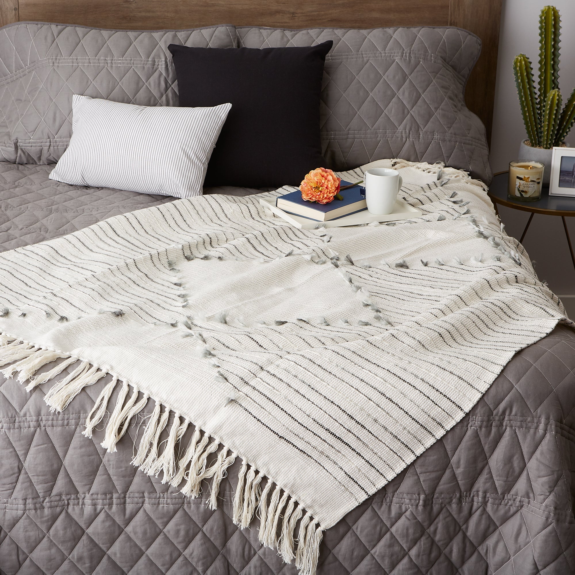 Black & Gray Diamond Cut Throw