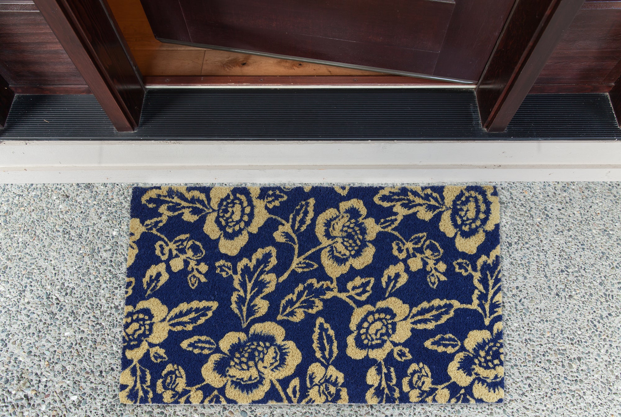 DII Blue Peonies Doormat, Non-Slip PVC Backing