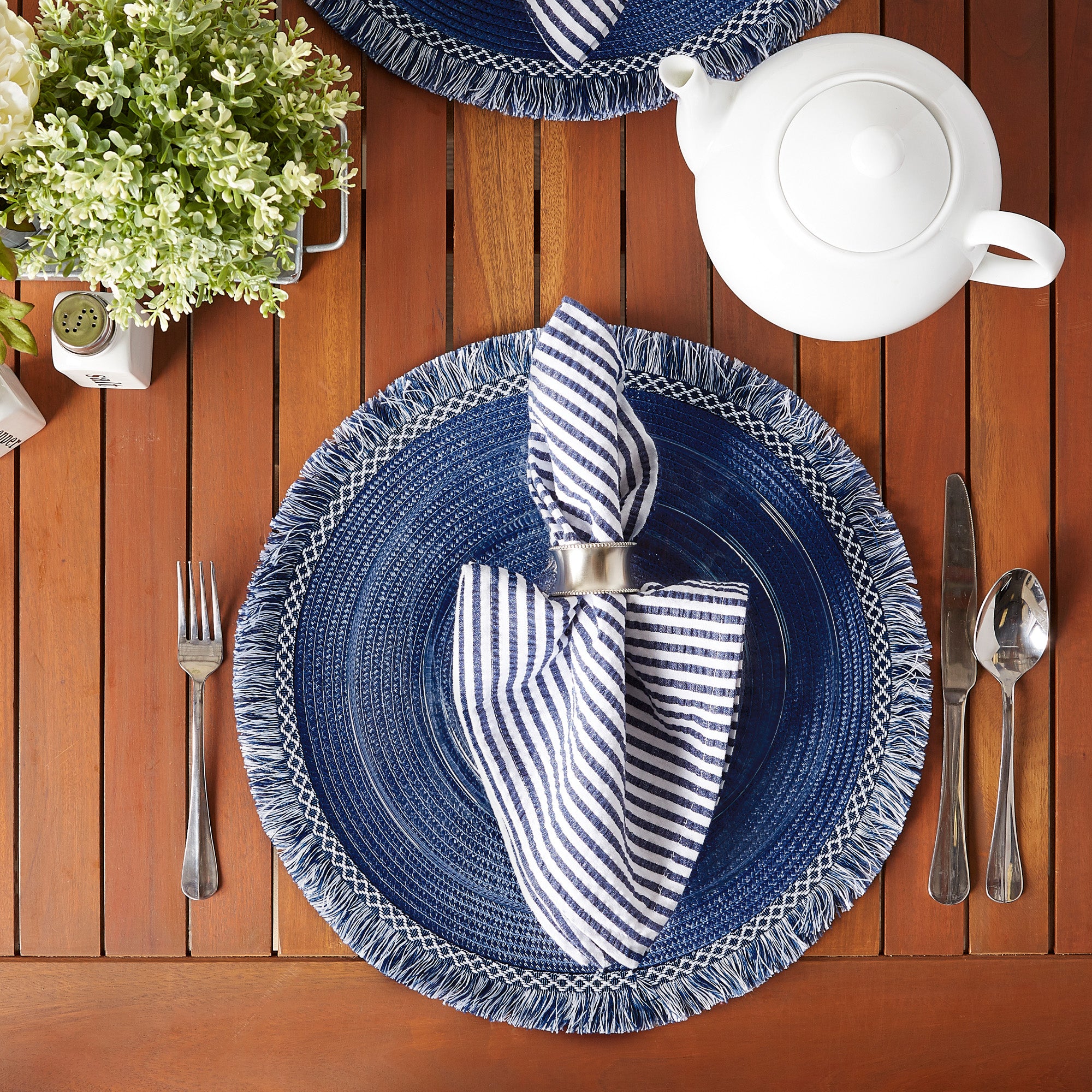DII Round Fringed Polypropylene Placemat 6-Piece Set