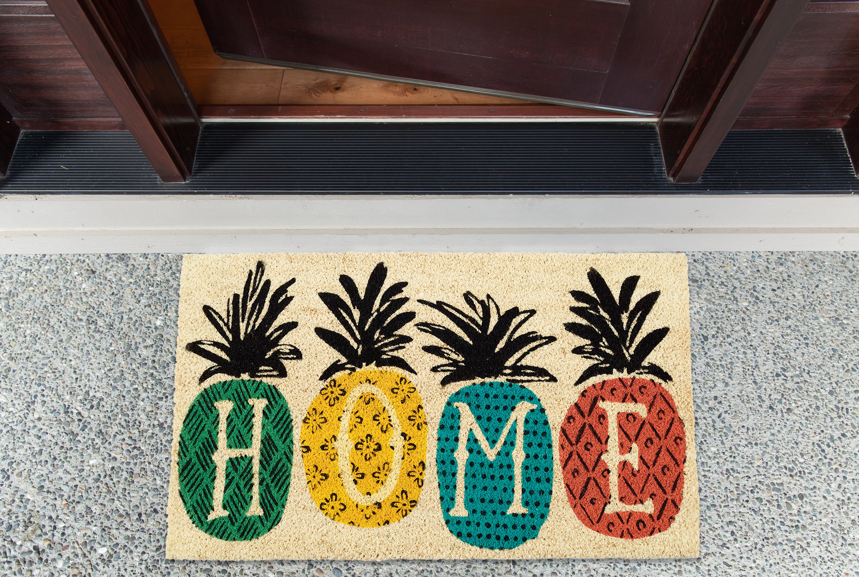DII Pineapple Home Doormat, Non-Slip PVC Backing