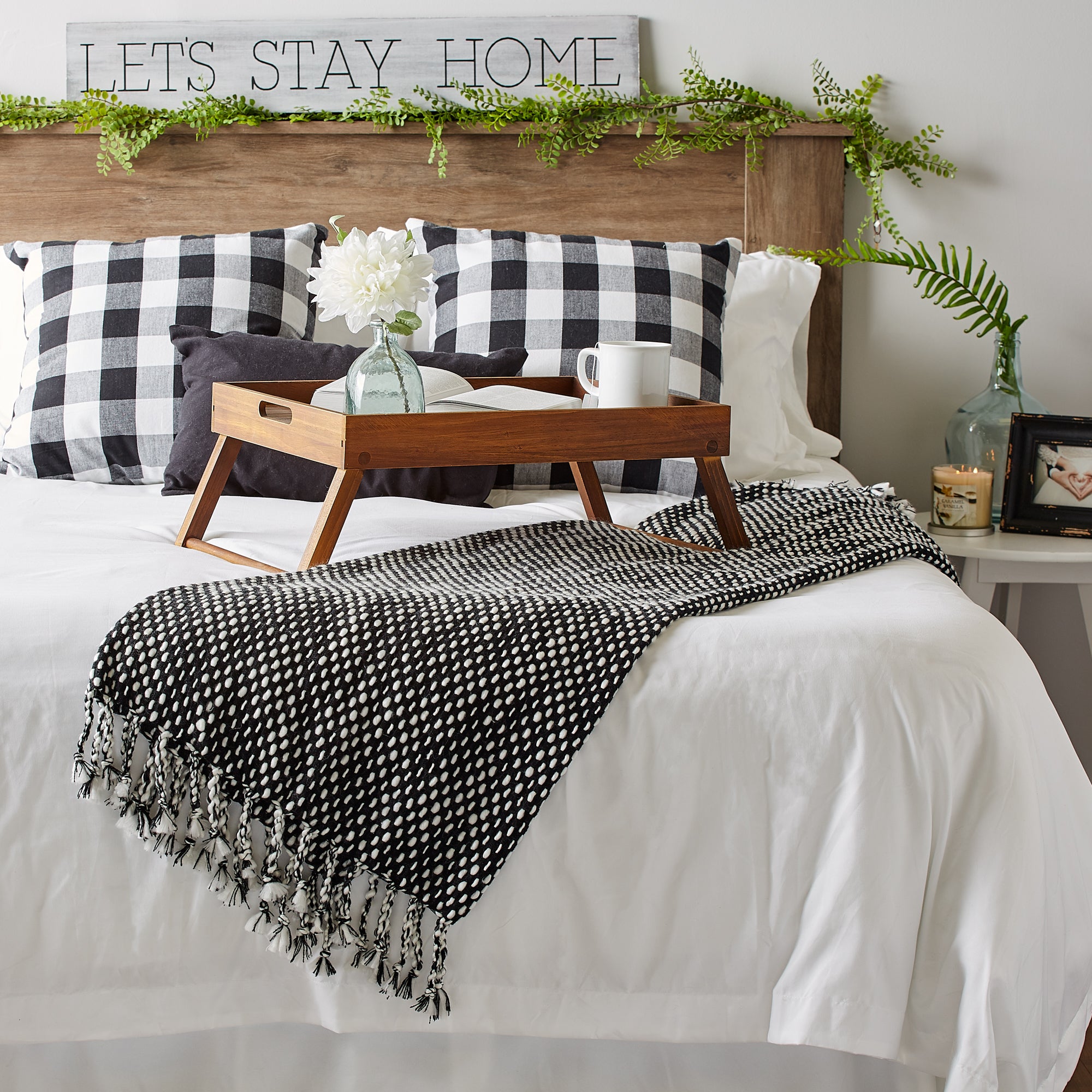 Black & White Textured Acrylic Throw