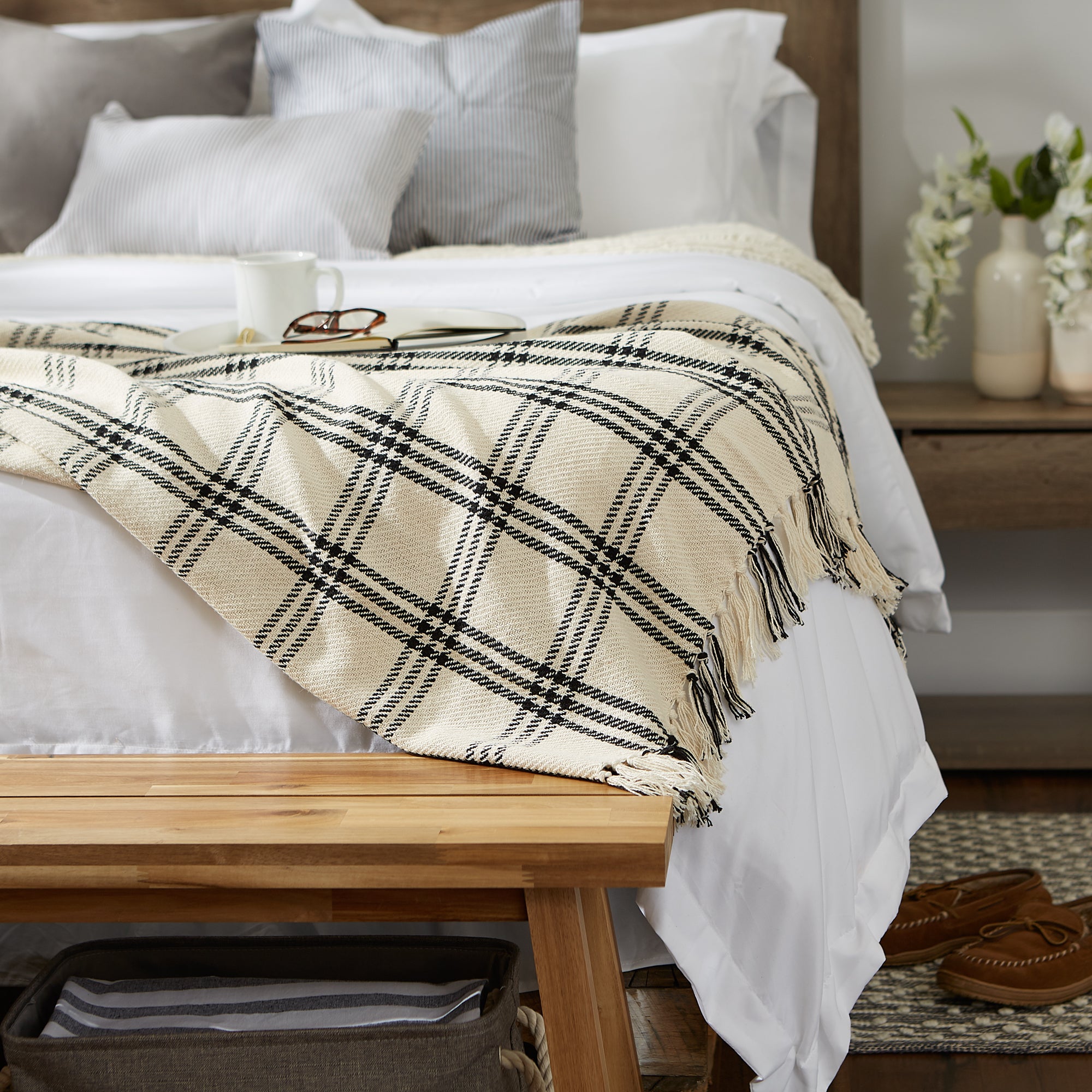 Black Modern Farmhouse Plaid Throw