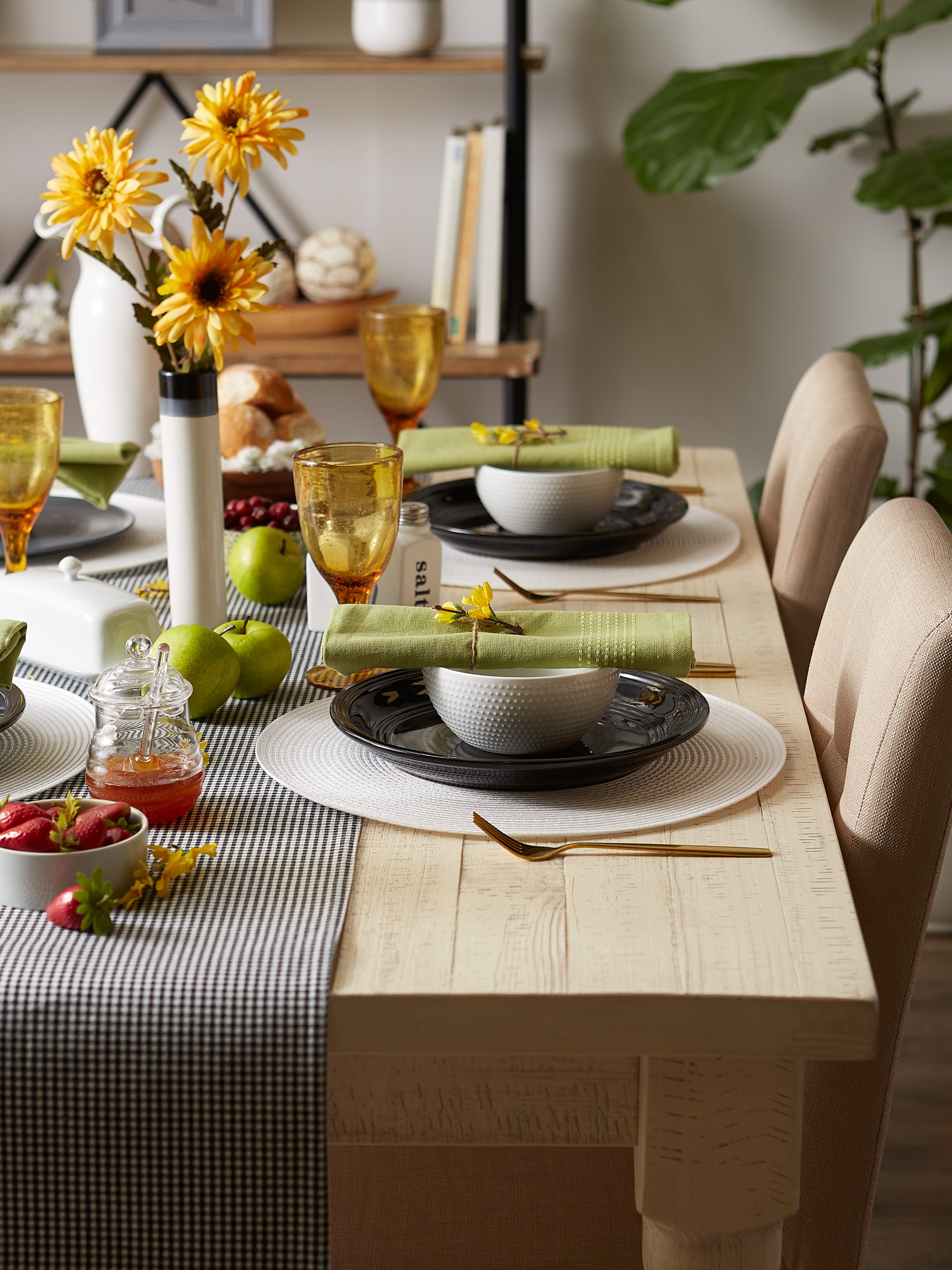 DII Round Polypropylene Woven Placemat 6-Piece Set