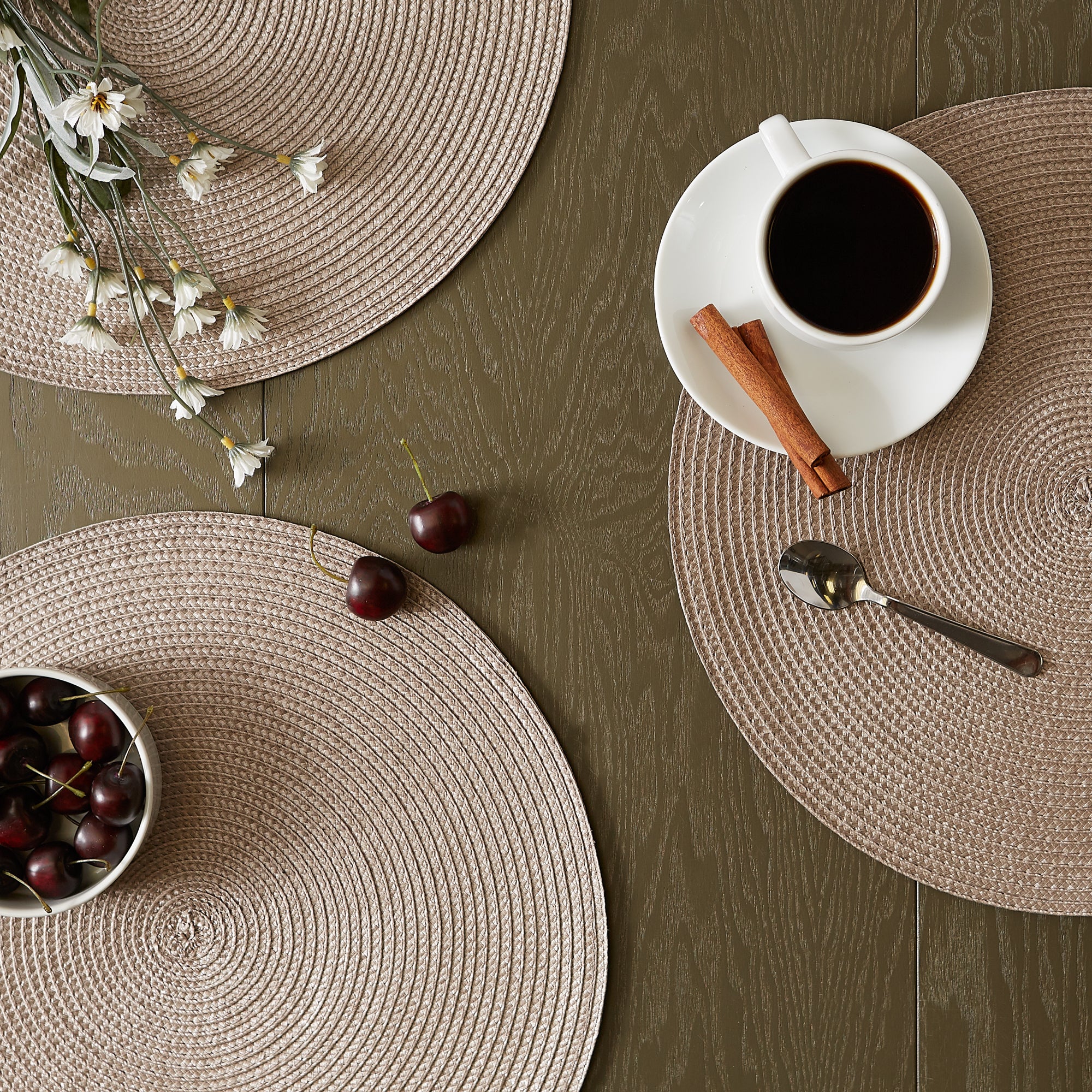 DII Round Polypropylene Woven Placemat 6-Piece Set