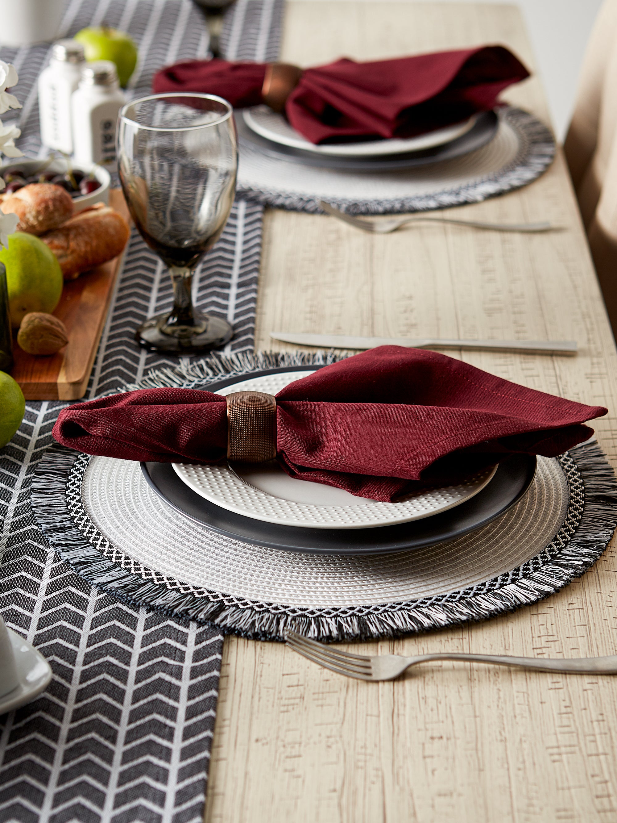 DII Round Fringed Polypropylene Placemat 6-Piece Set