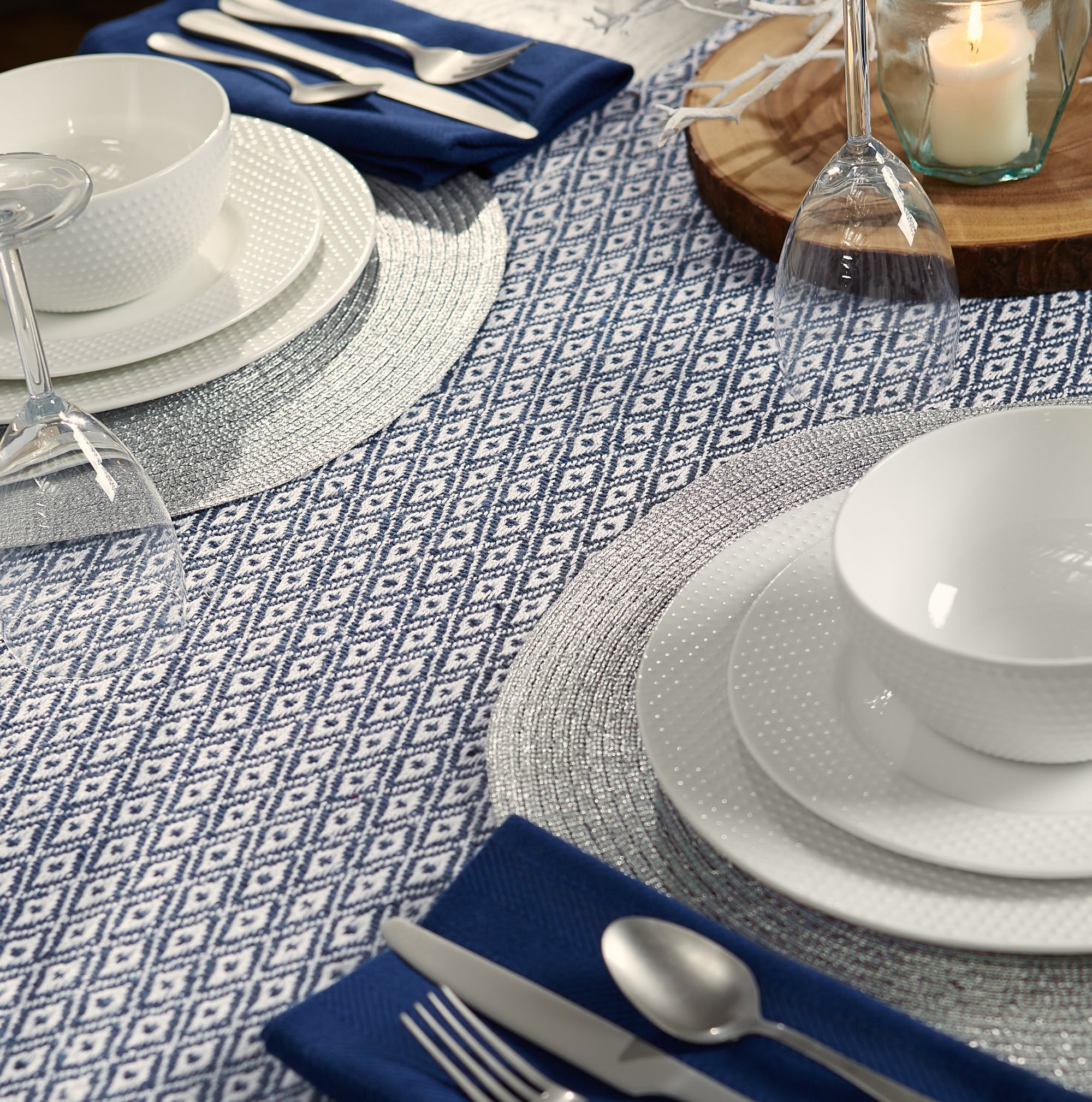 DII Mini Diamond Jacquard Fringe Cotton Table Runner
