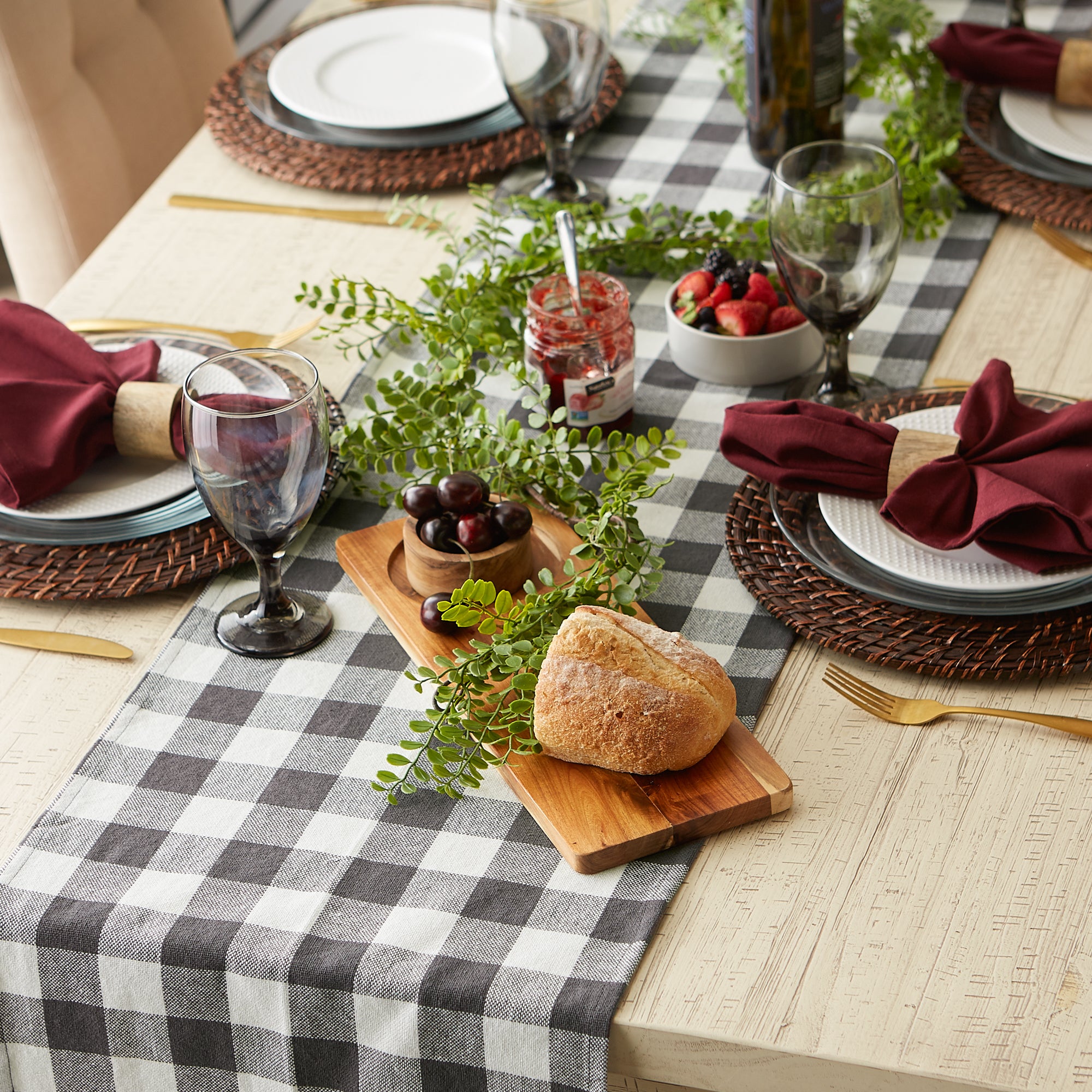 DII Heavyweight Check Fringed Cotton Table Runner