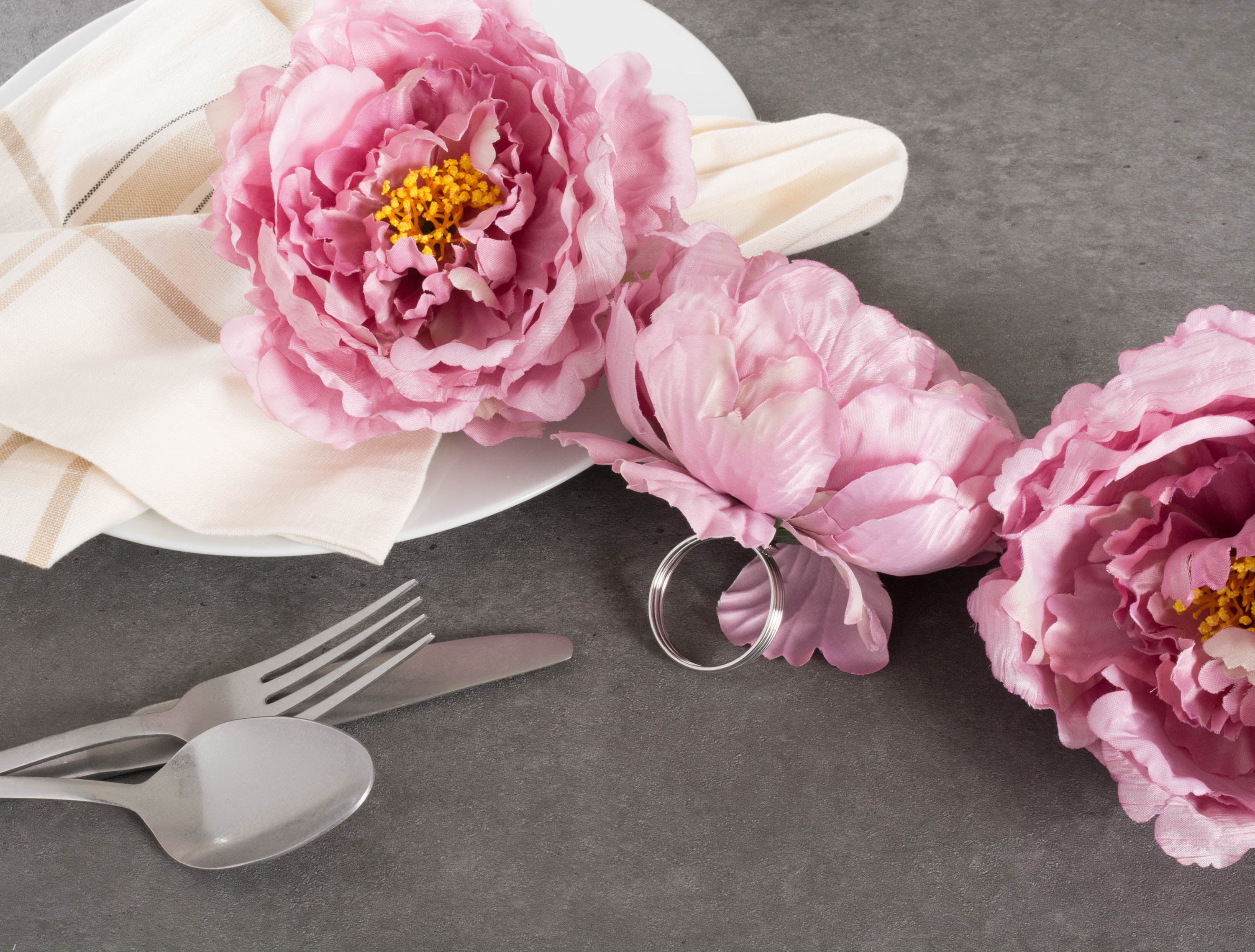 DII Peony Flower Napkin Ring 4-Piece Set