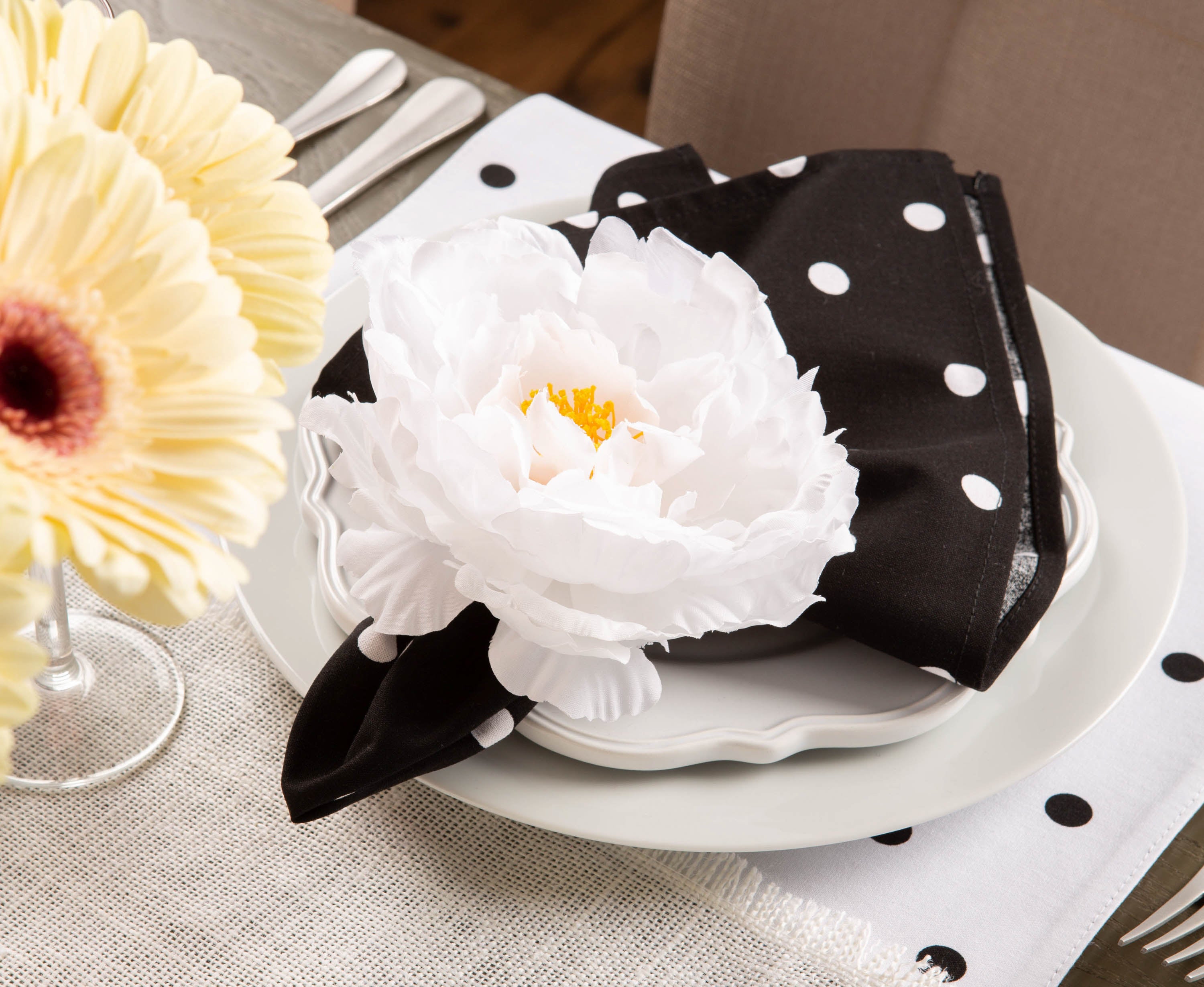 DII Peony Flower Napkin Ring 4-Piece Set