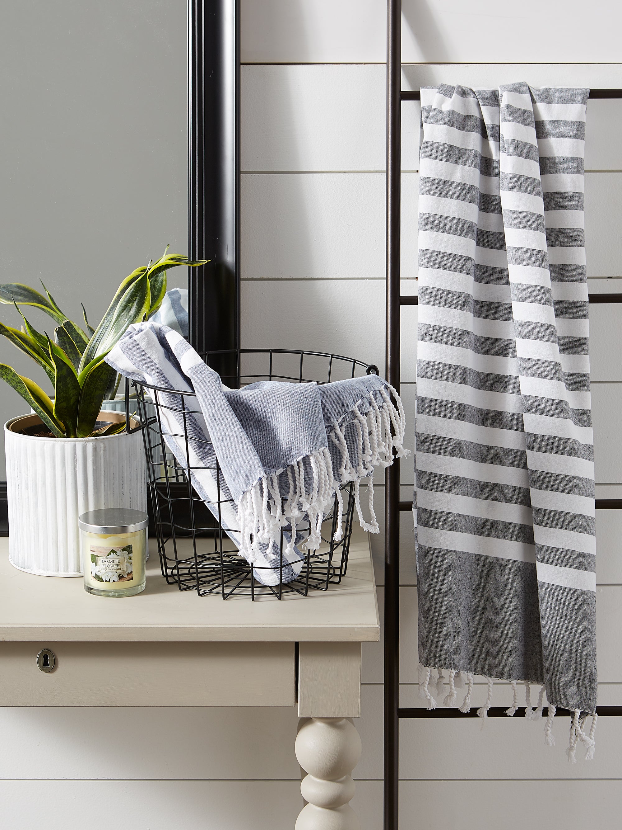 Black 1 Inch Stripe Fouta Towel