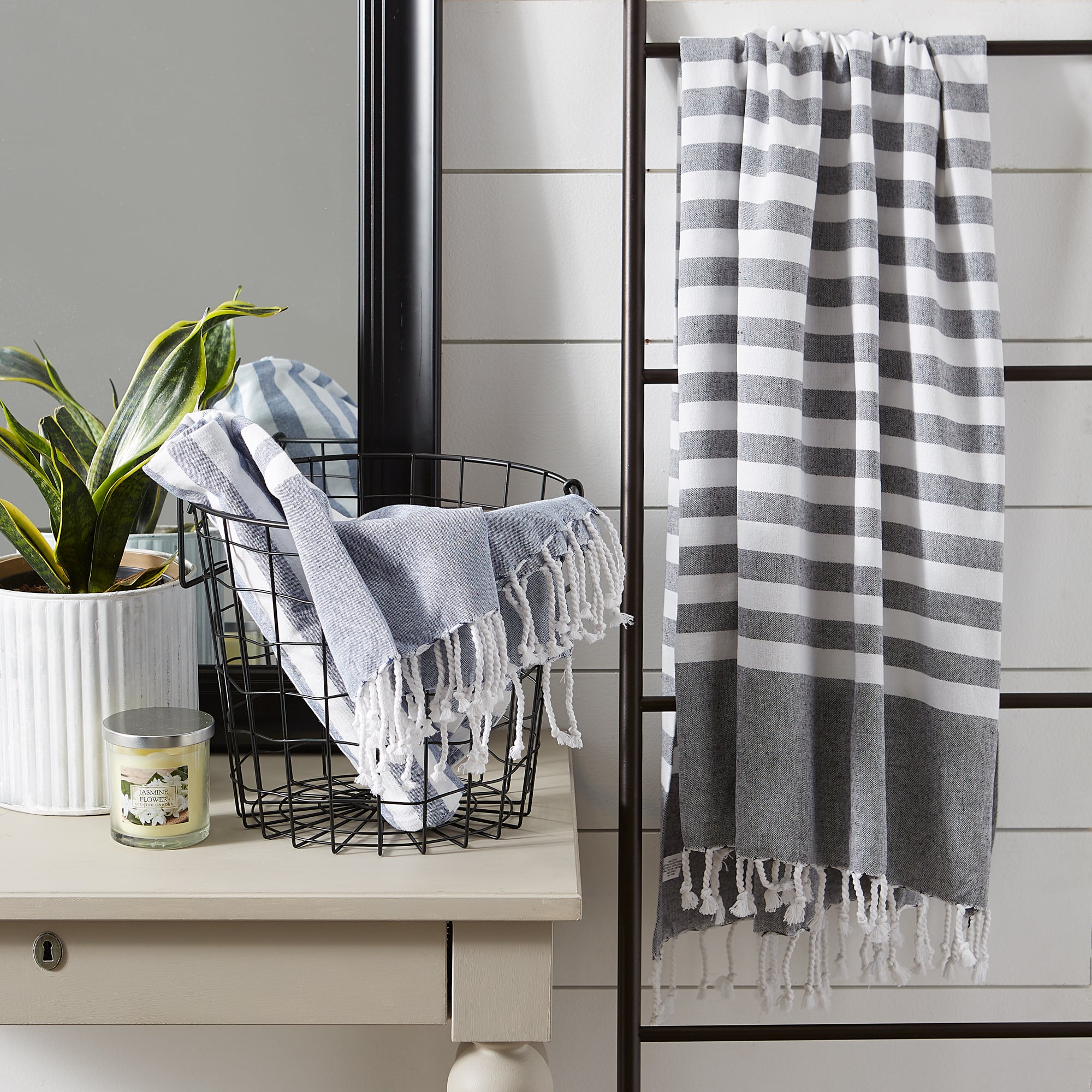 Black 1 Inch Stripe Fouta Towel