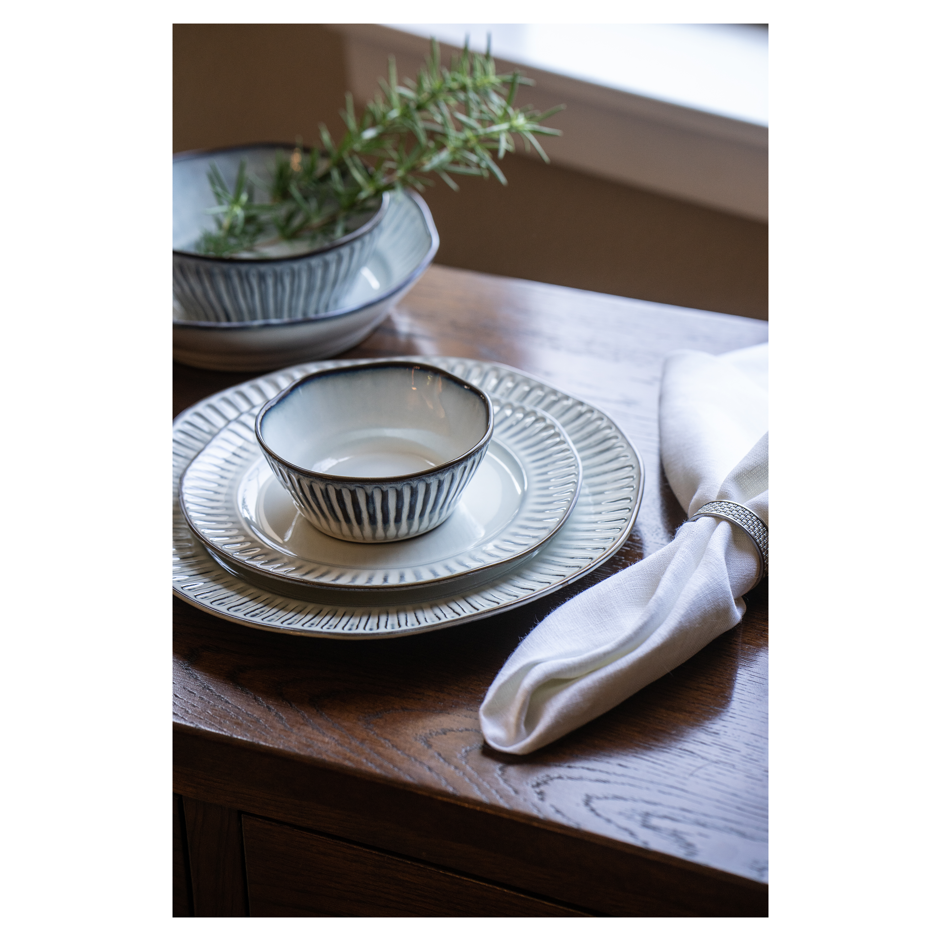 Colonnade 16 Piece Set