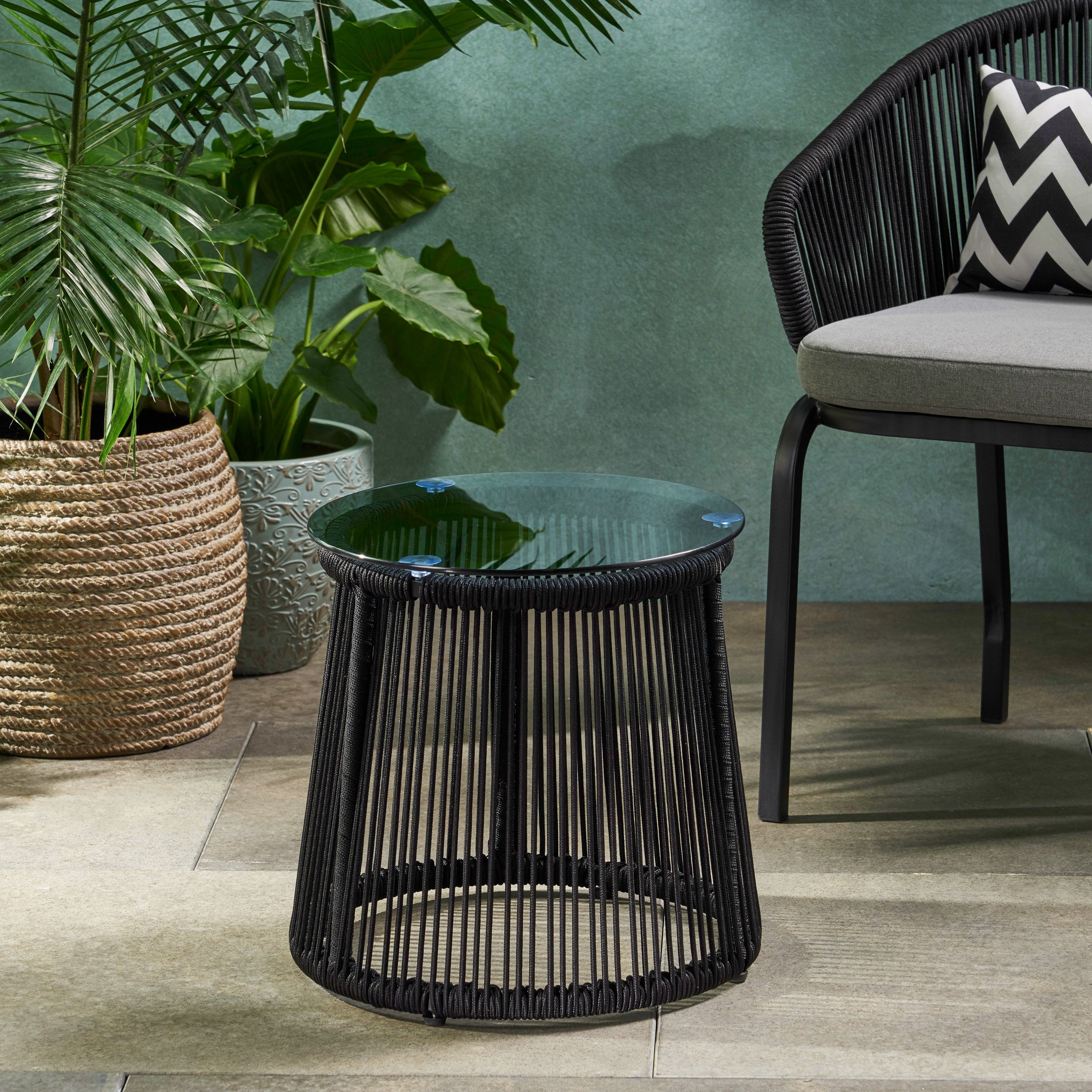 Outdoor End Table with Drum-Shaped Base and Tempered Glass Top