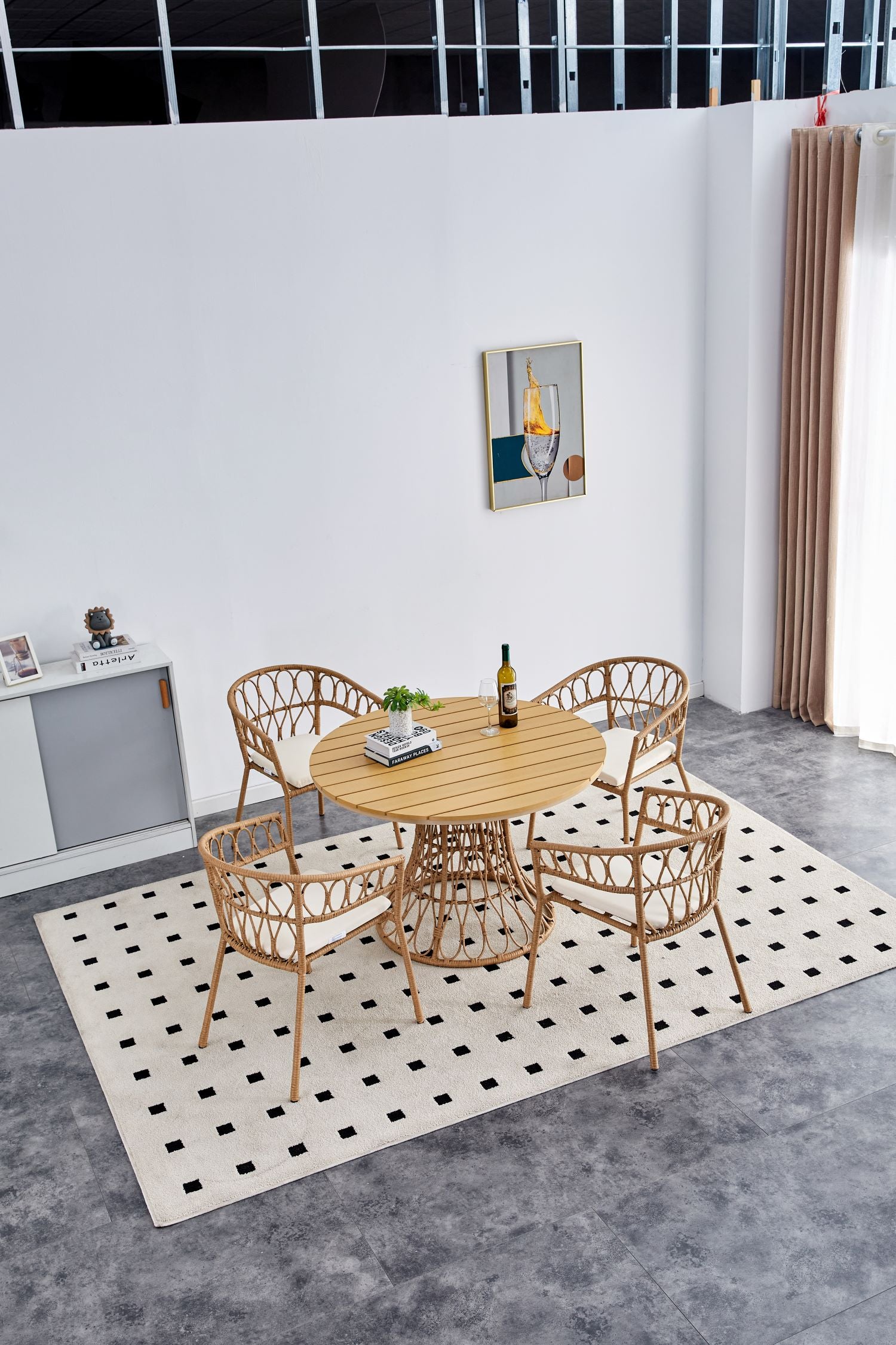 Sapphira 5-Piece Outdoor Dining Set with Seat Cushion and Round Table Top