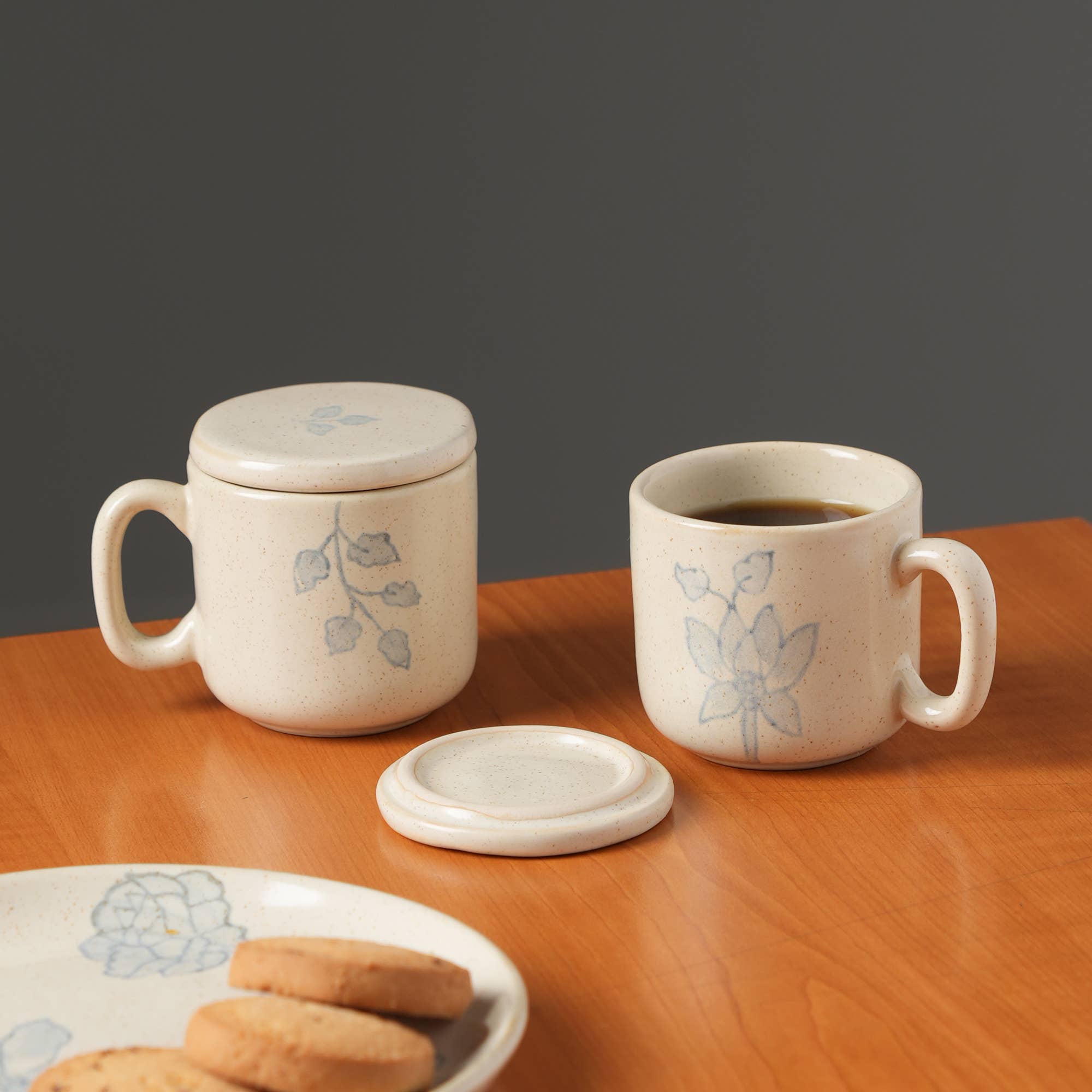 Ceramic Mugs with Lids, Set of 2