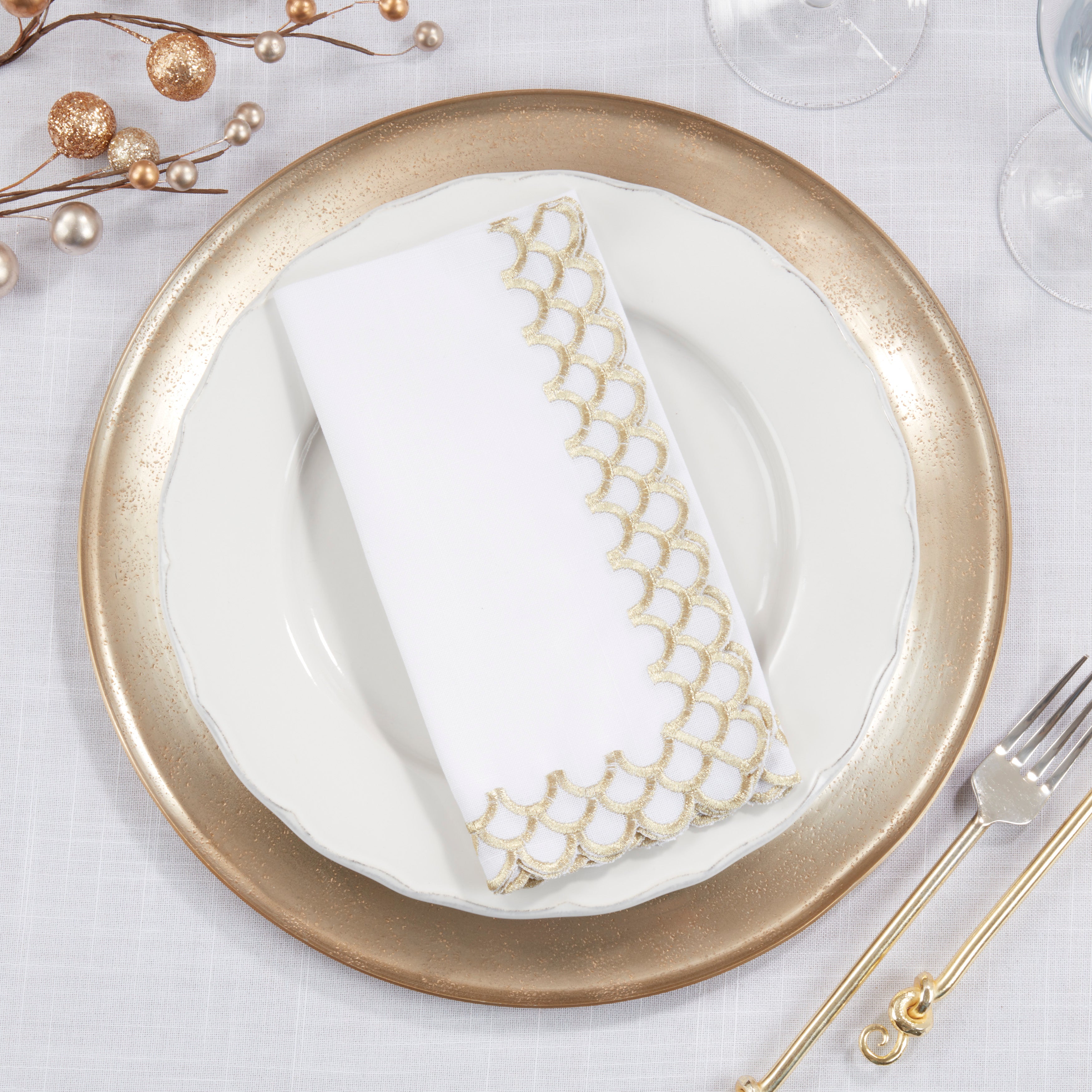Scalloped Edge Napkin, Set of 4