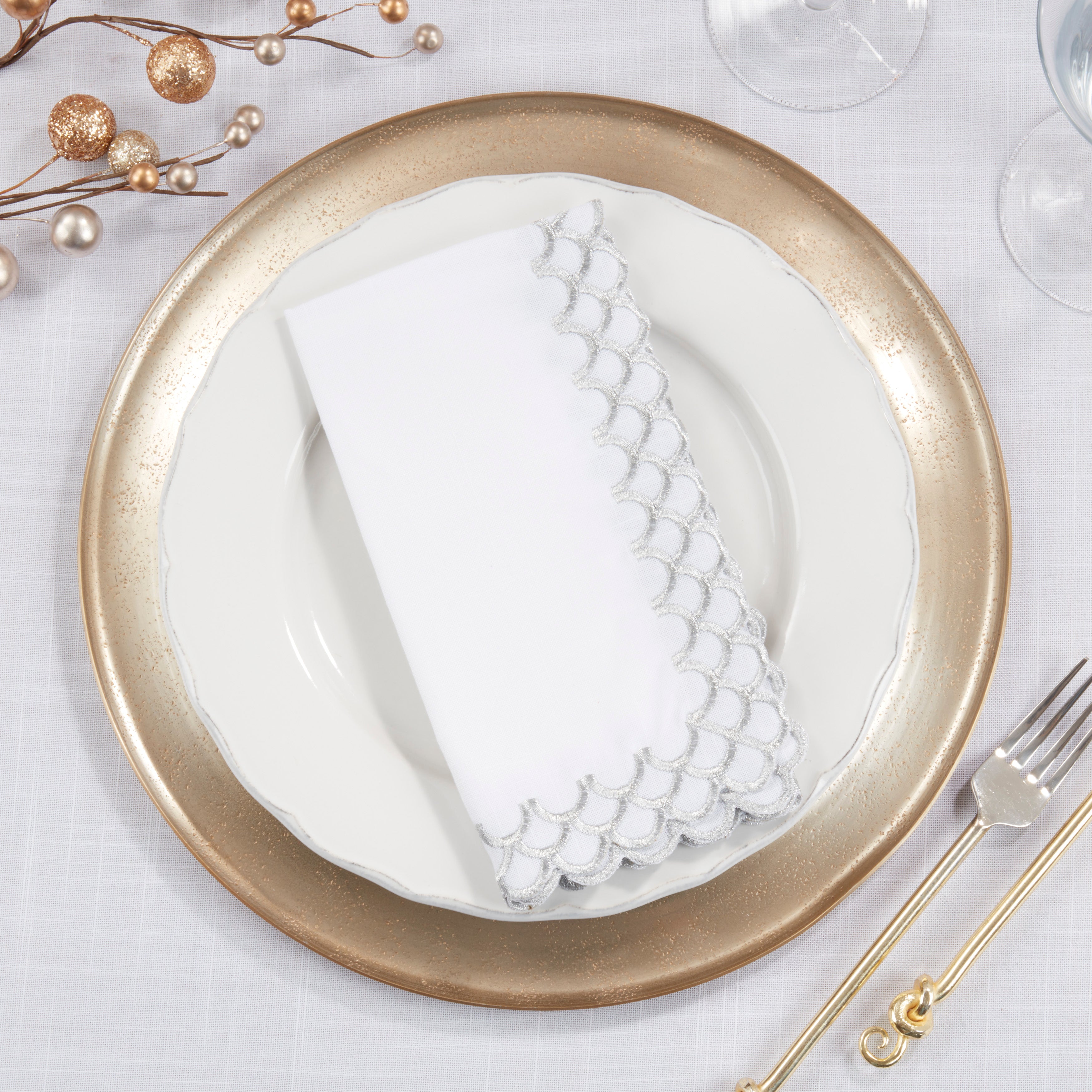 Scalloped Edge Napkin, Set of 4