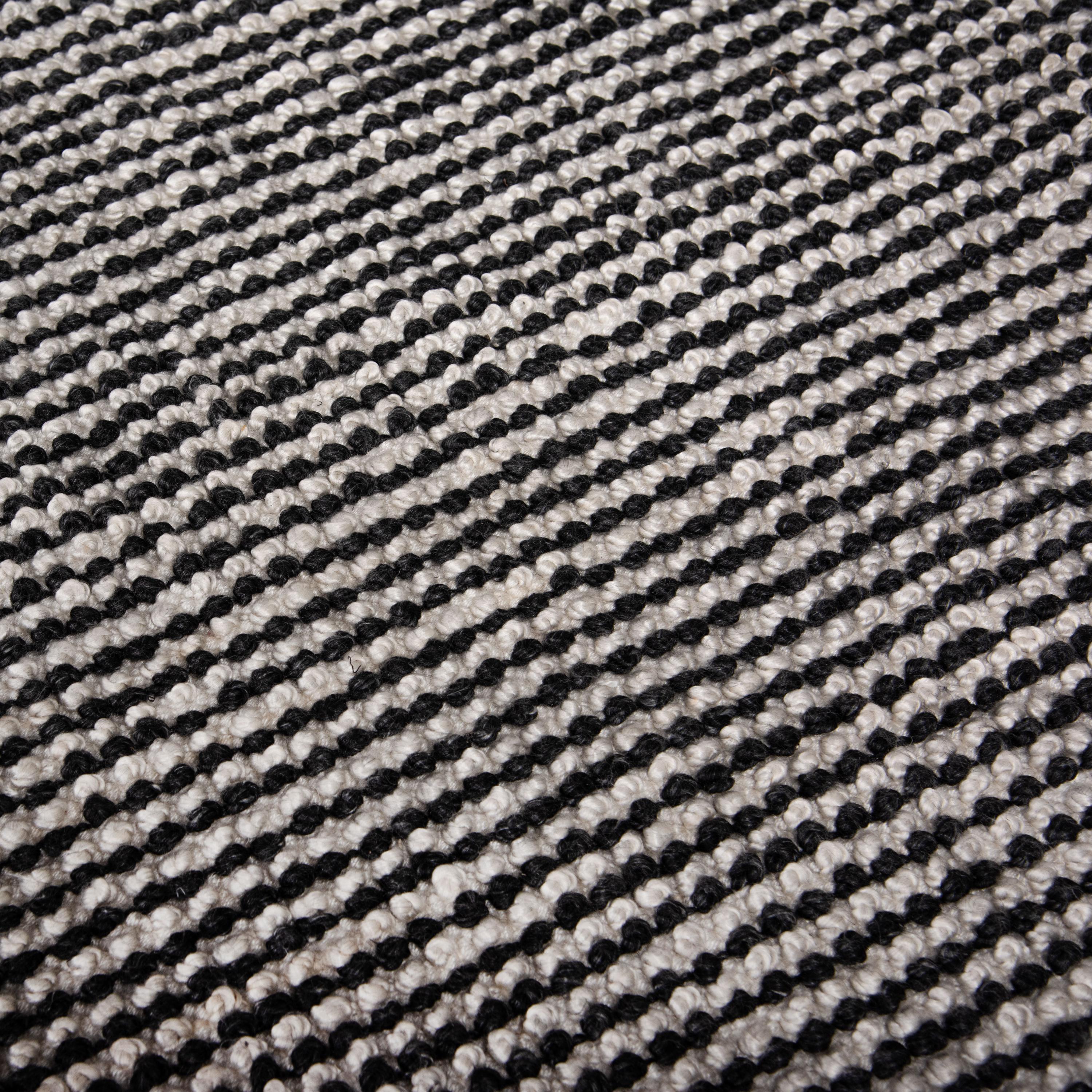 Dusk Hand-Woven Solid Indoor/Outdoor Area Rug