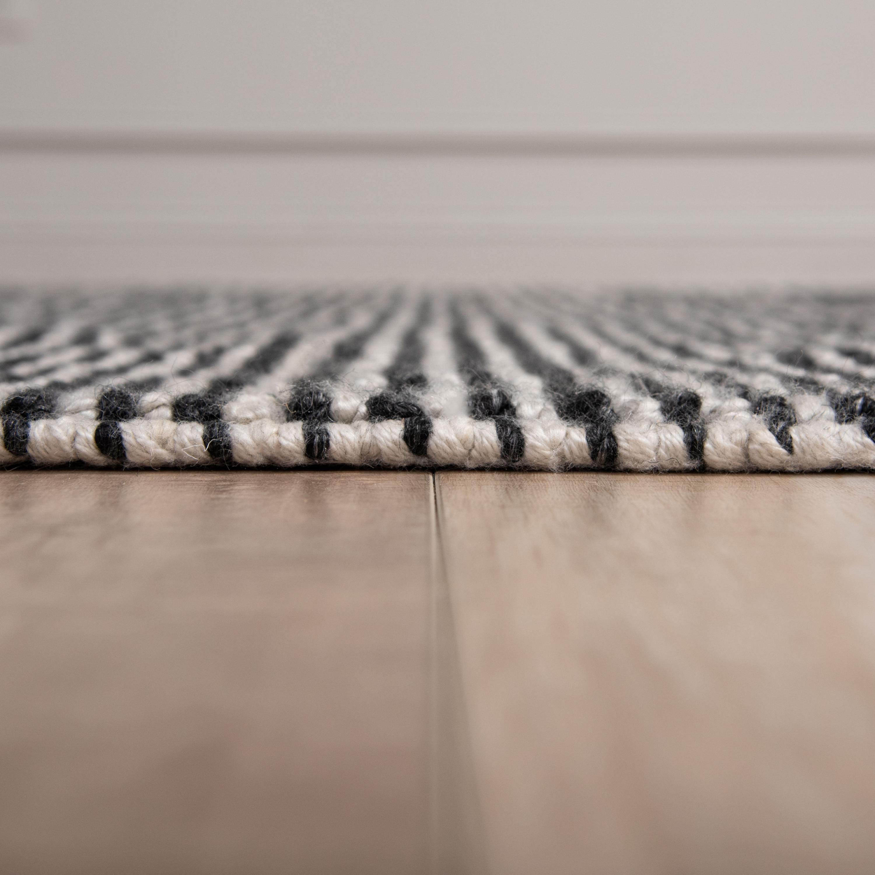 Dusk Hand-Woven Solid Indoor/Outdoor Area Rug
