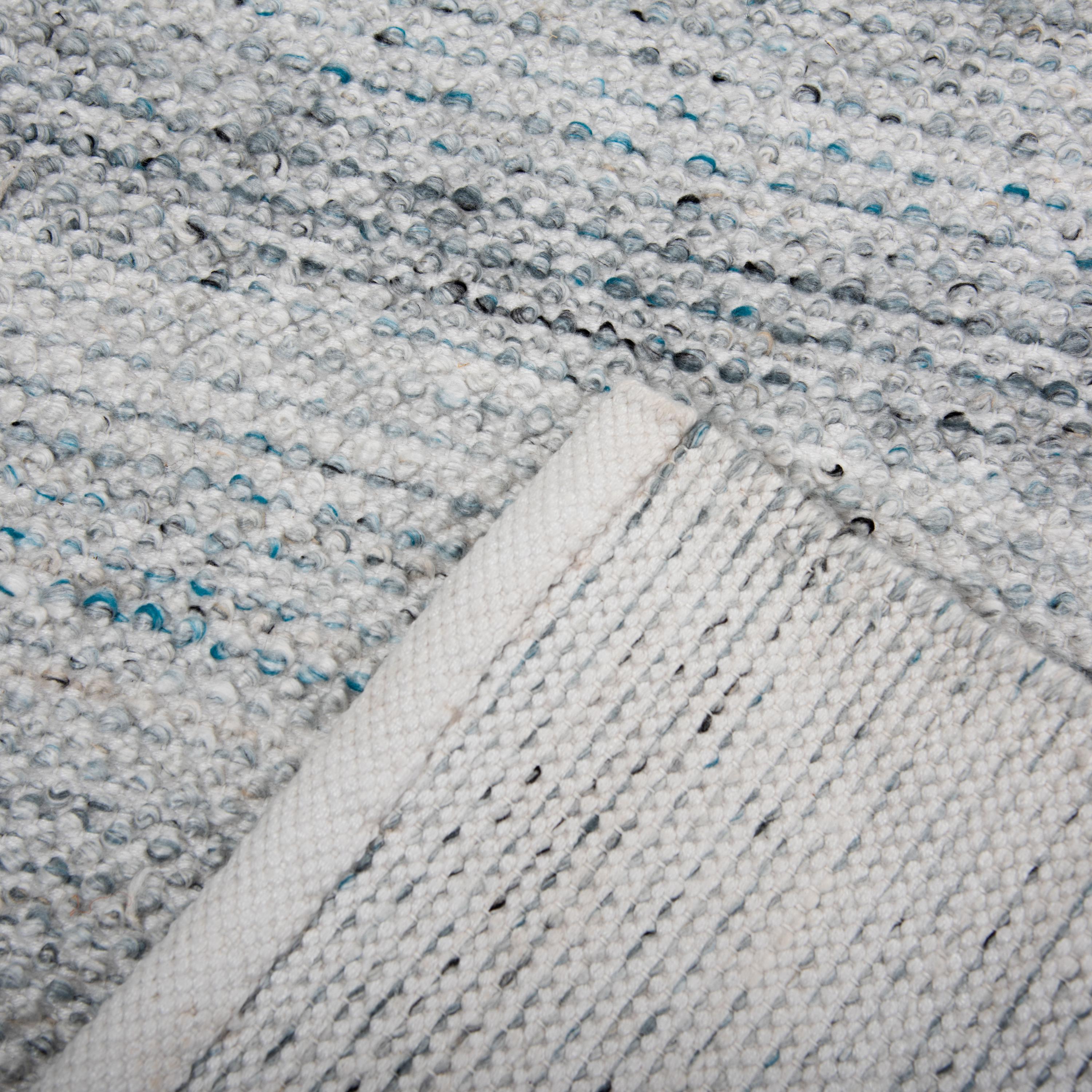 Dusk Hand-Woven Solid Indoor/Outdoor Area Rug