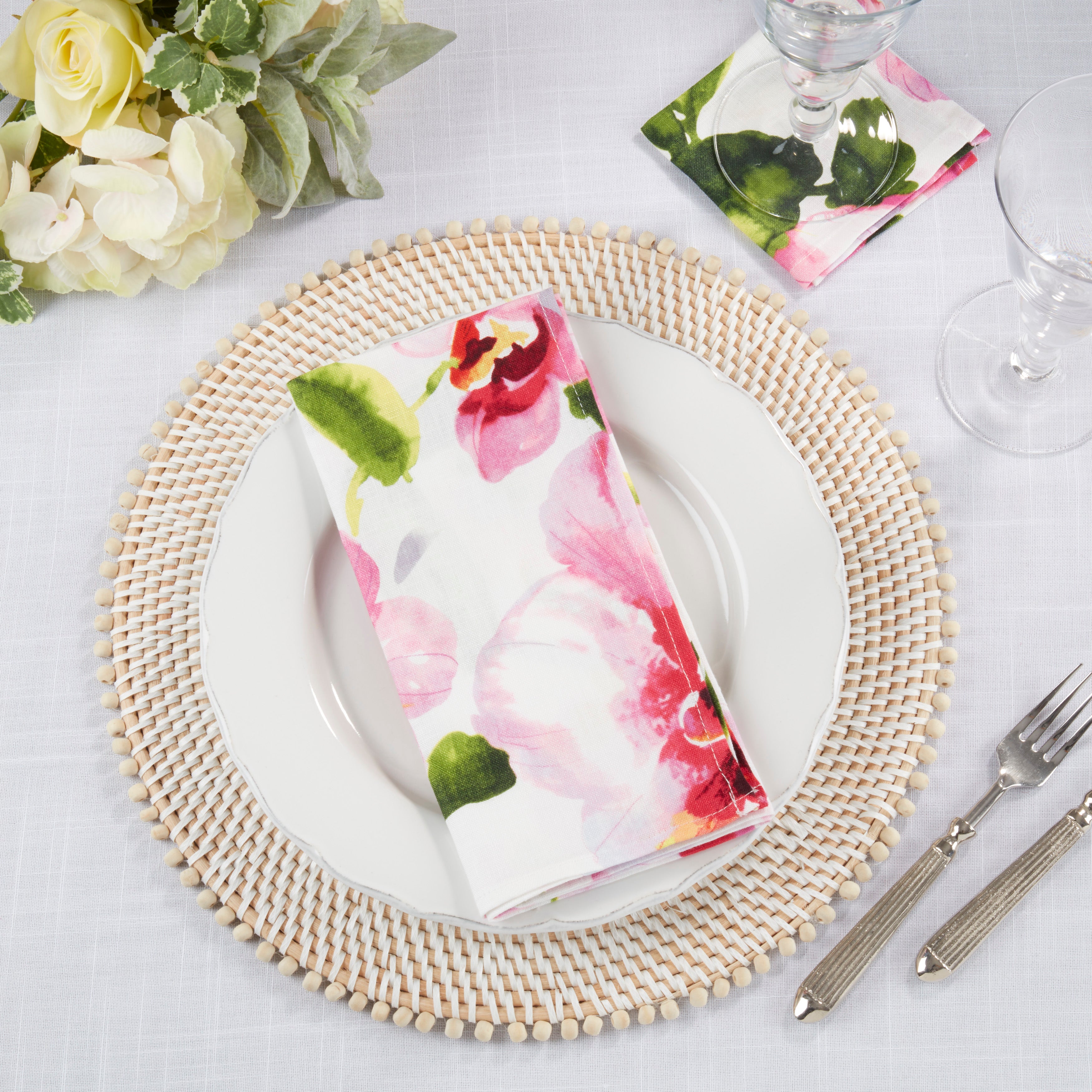 Watercolor Floral Design Linen Napkins, Set of 4