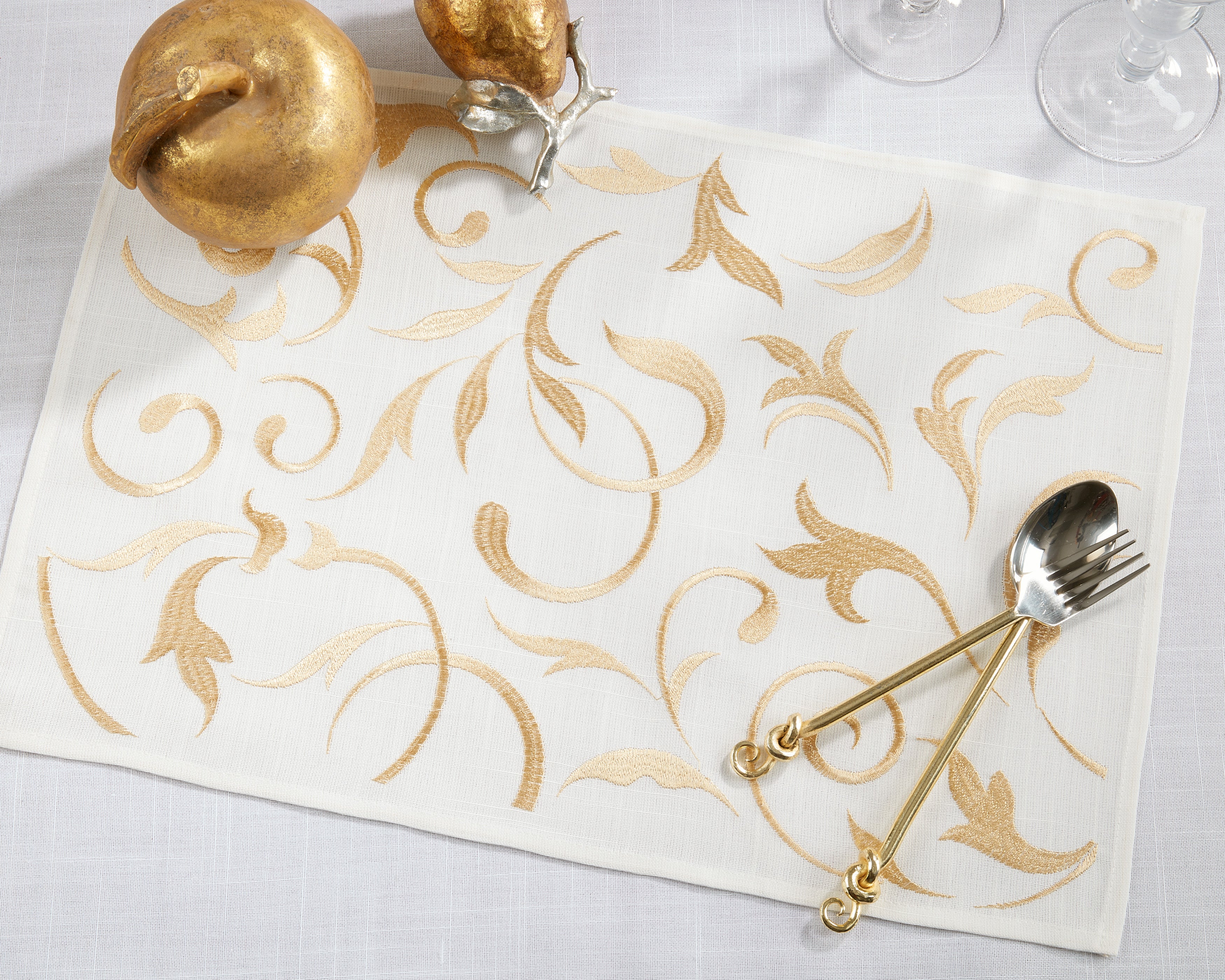 Botanical Embroidered Leaves Placemat, Set of 4
