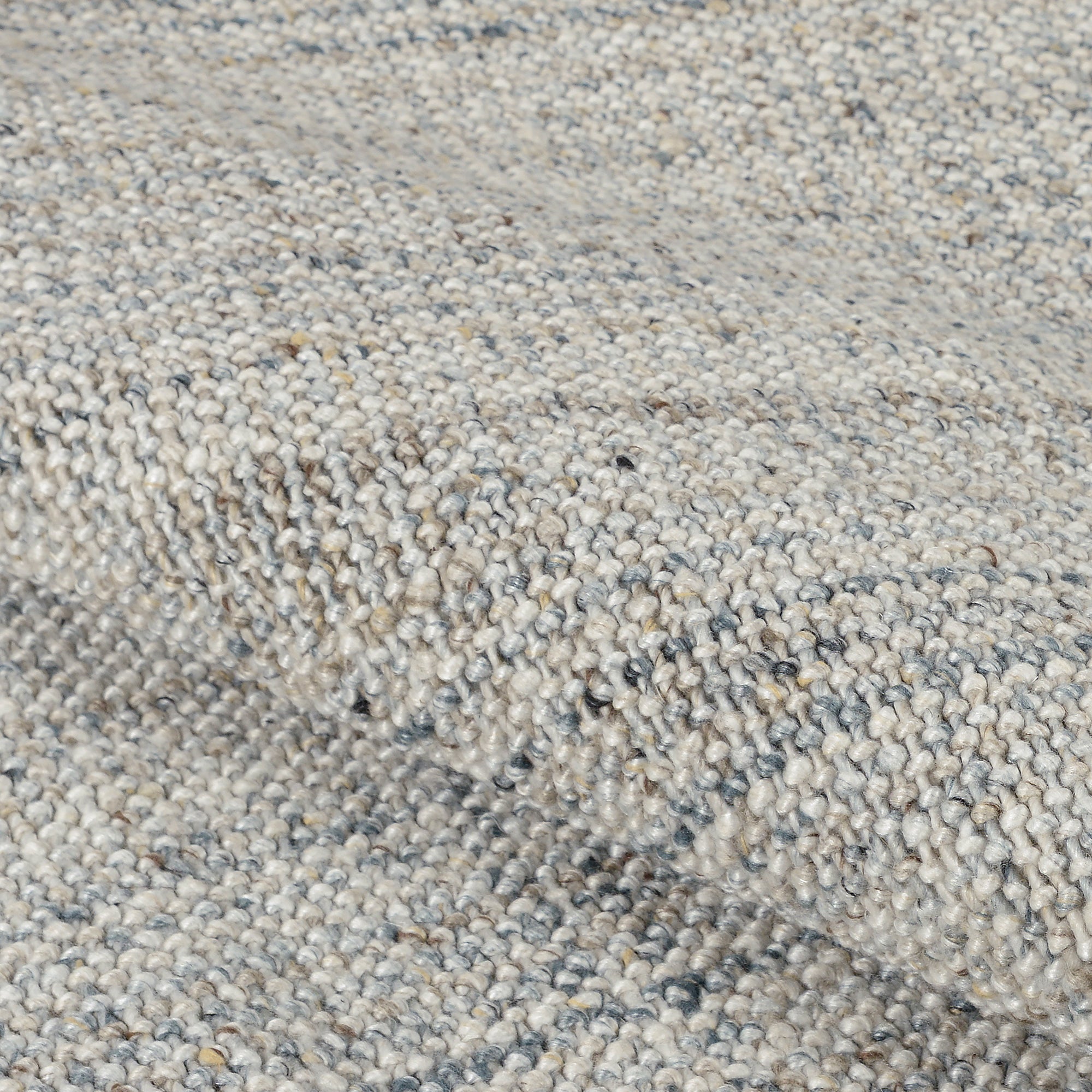 Brynn Hand-Loomed Solid Indoor/Outdoor Area Rug