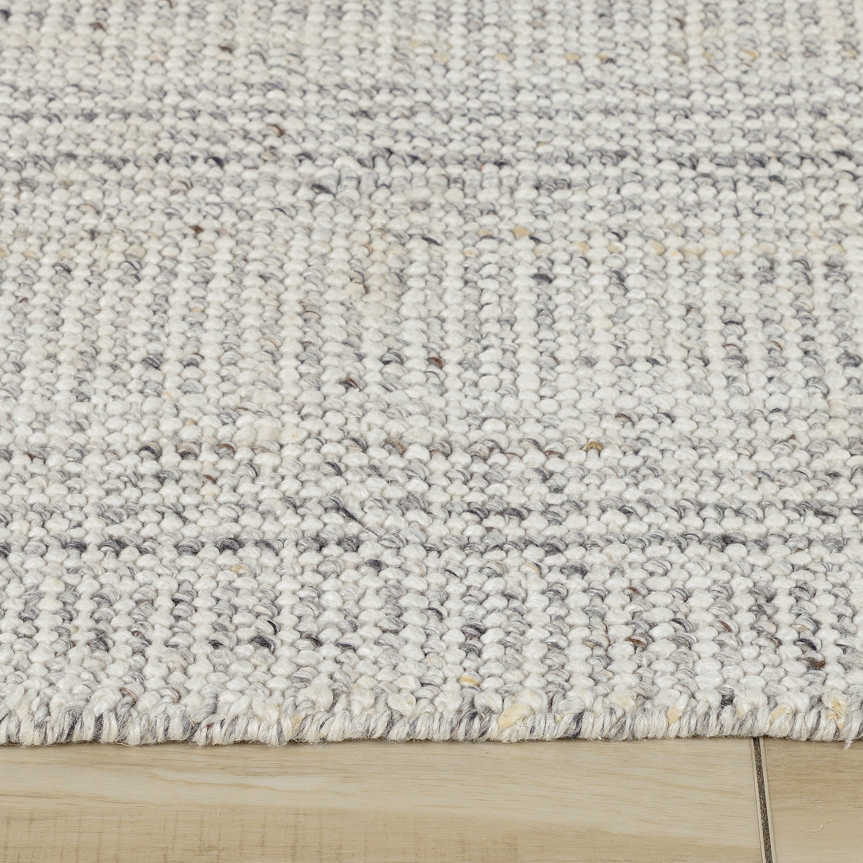 Brynn Hand-Loomed Solid Indoor/Outdoor Area Rug