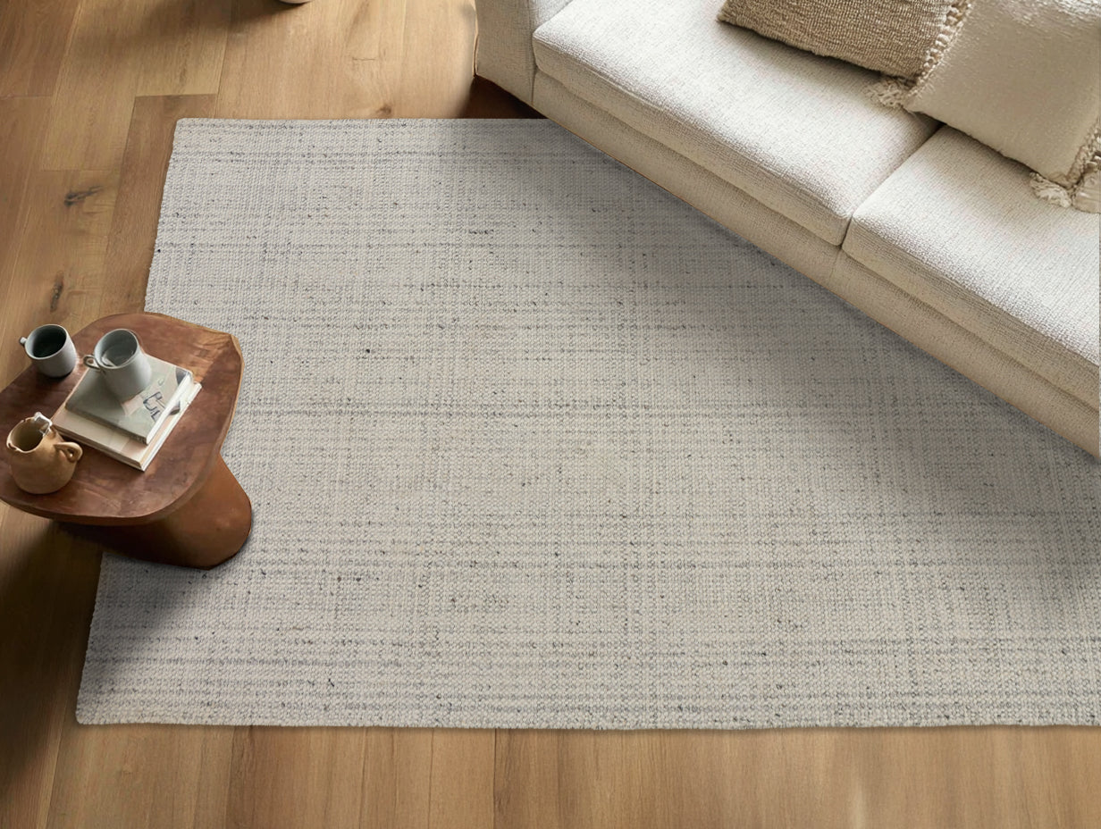 Brynn Hand-Loomed Solid Indoor/Outdoor Area Rug