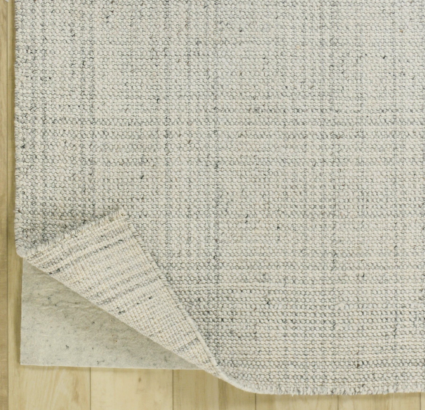 Brynn Hand-Loomed Solid Indoor/Outdoor Area Rug
