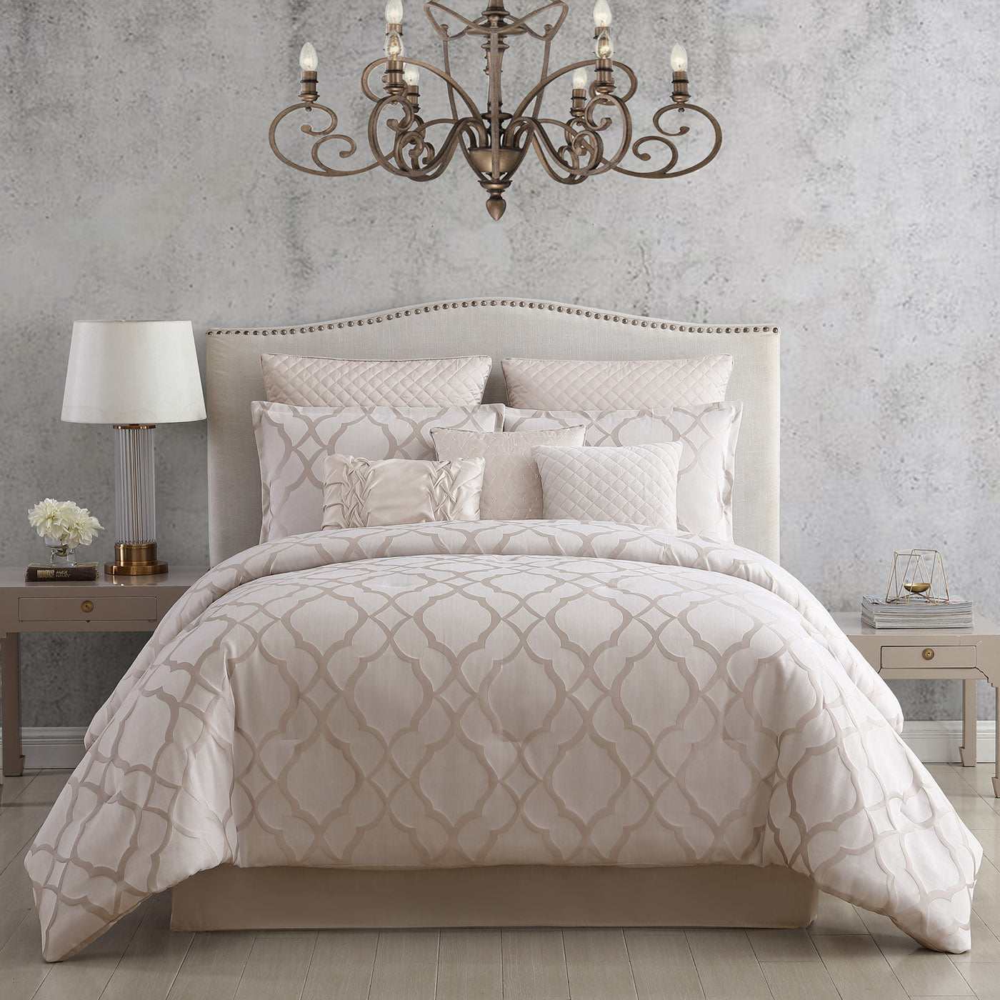 Tinley Comforter Set