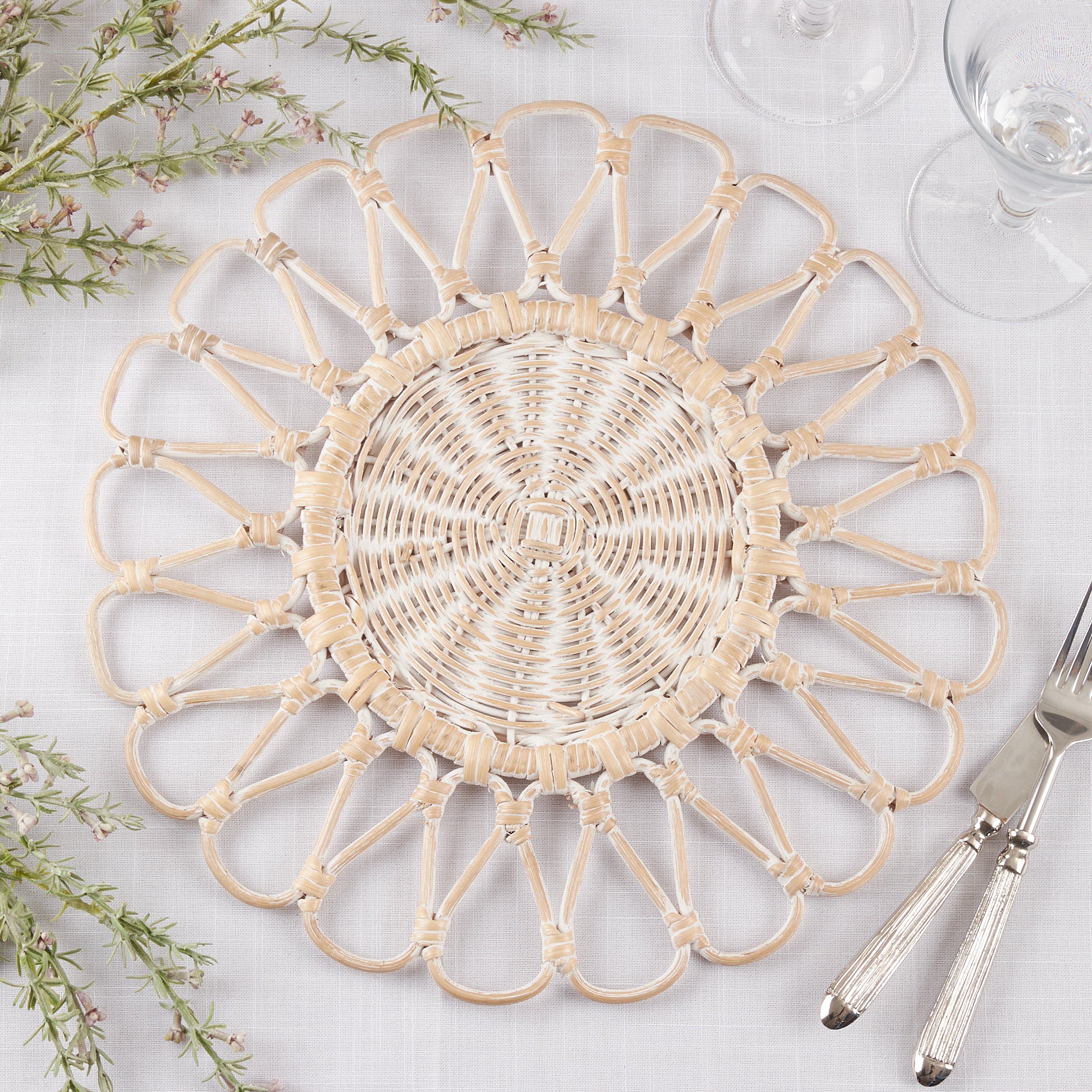 Cutwork Design Rattan Placemat, Set of 4