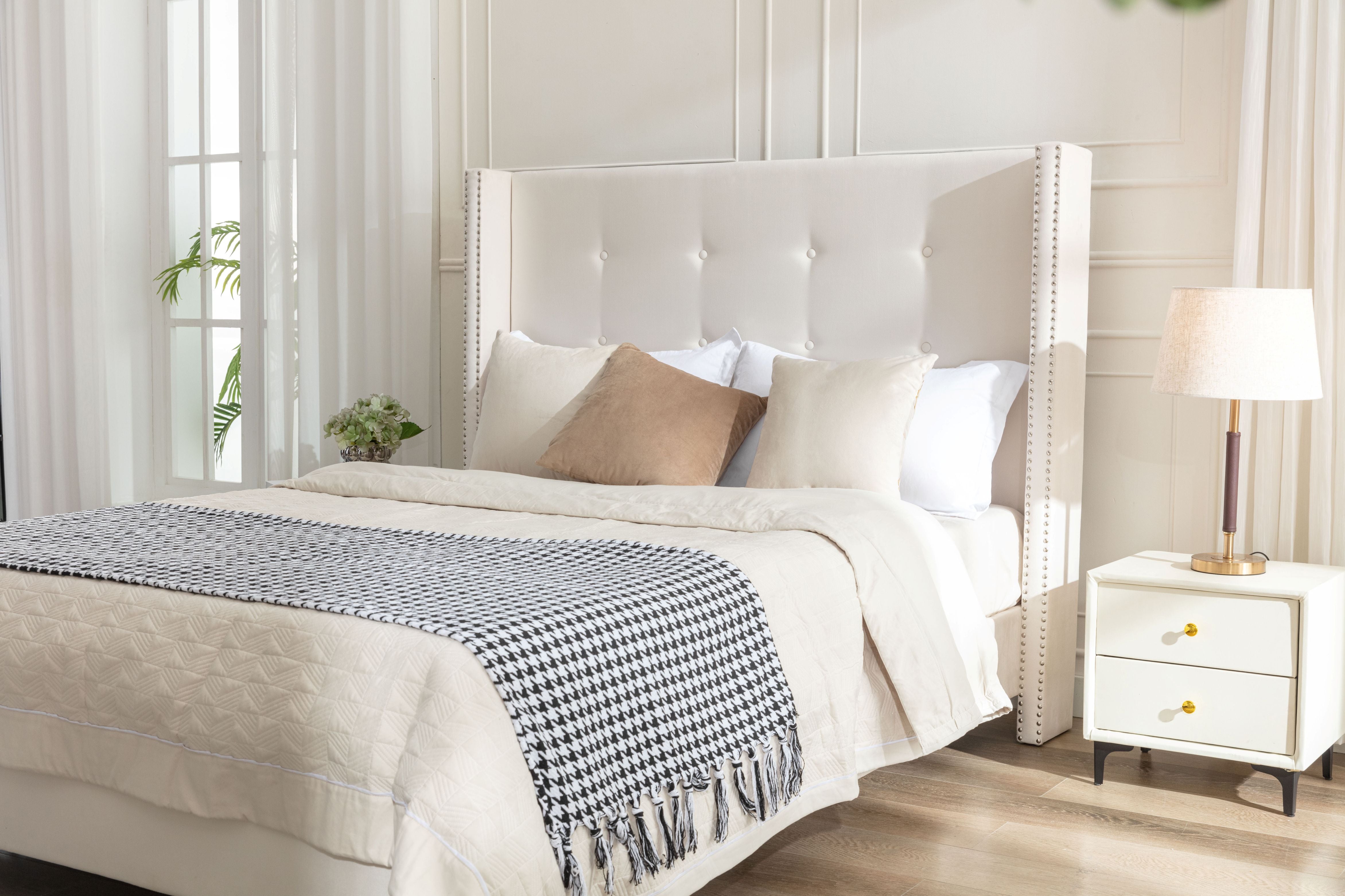 Peyton Upholstered Bed