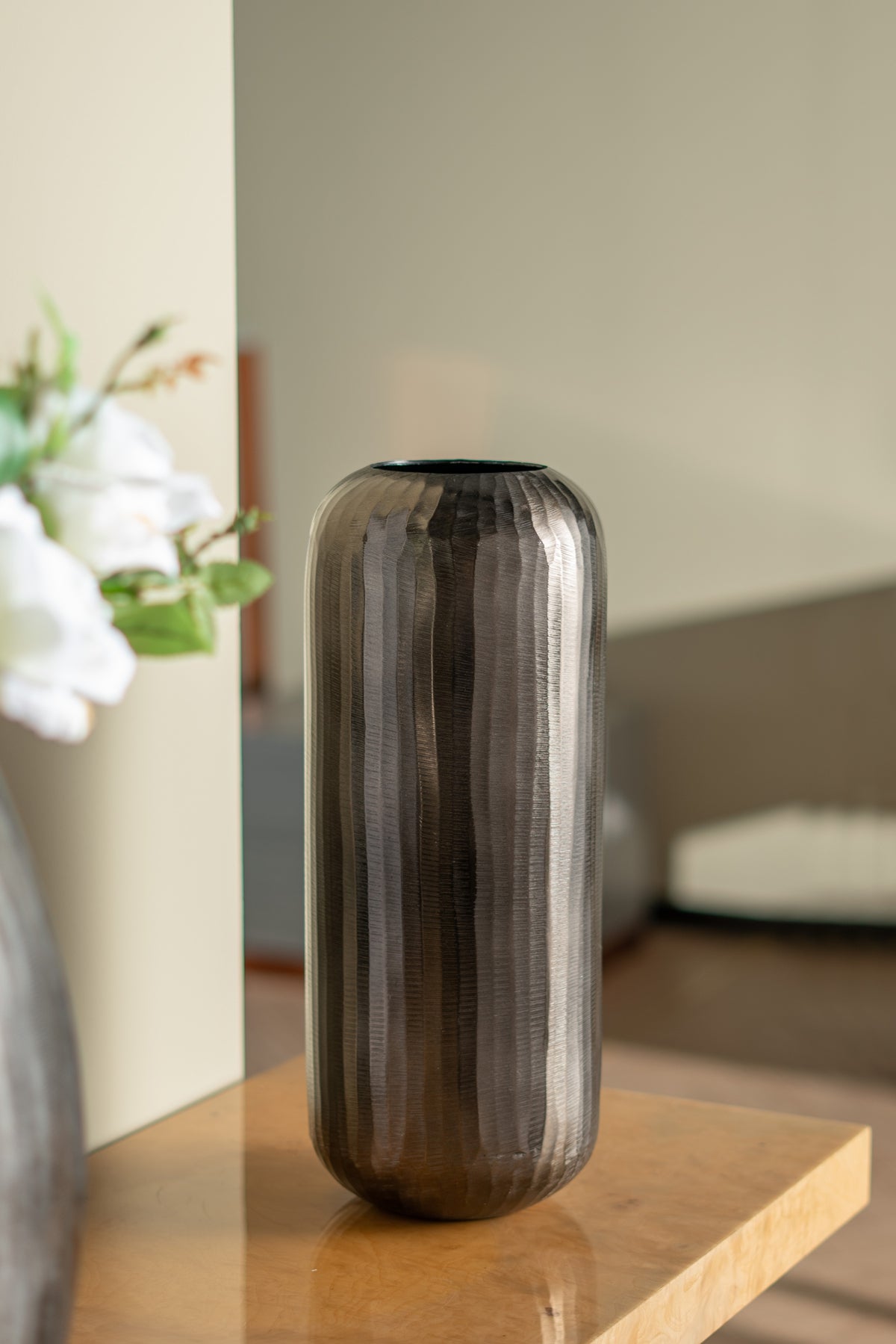 Medium Aluminum Layered Chisel Oval Vase