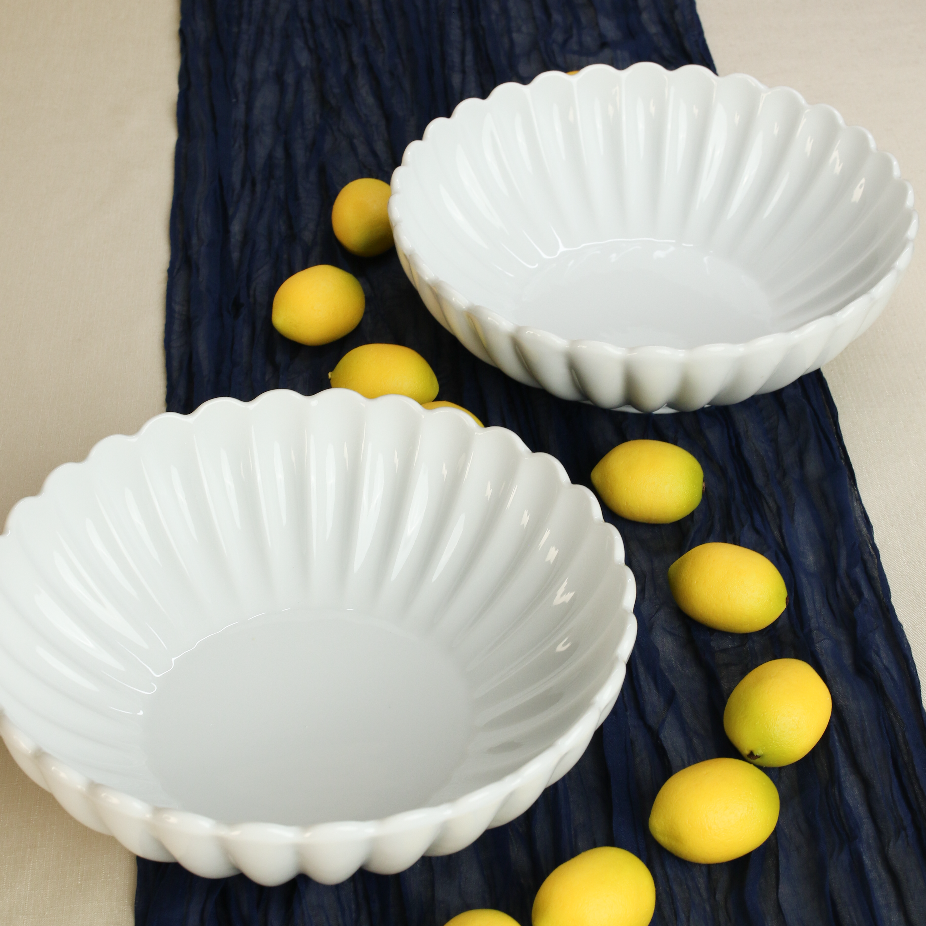 Petal Set of 2 Serving Bowls