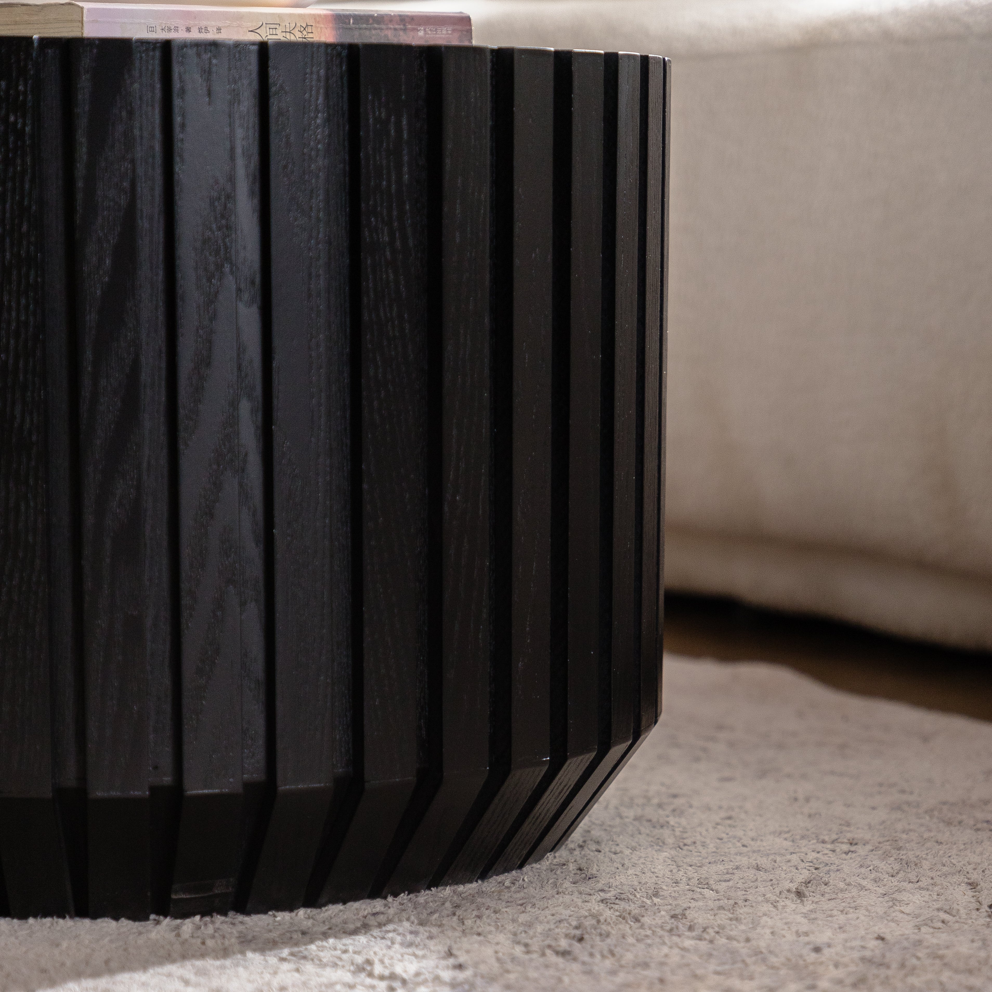 Set of 2 Fluted Round Coffee Tables