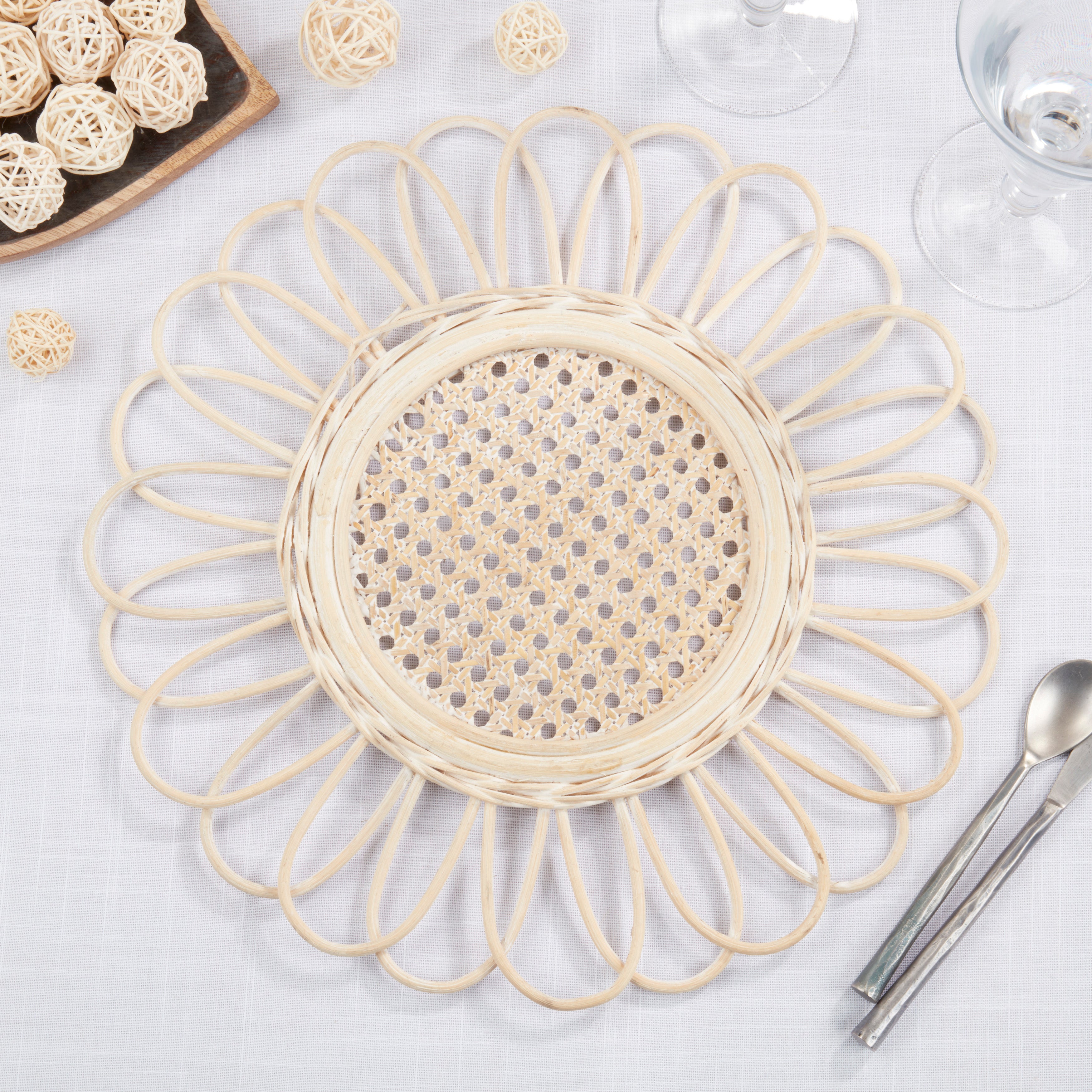 Spiral Loops Rattan Placemat, Set of 4