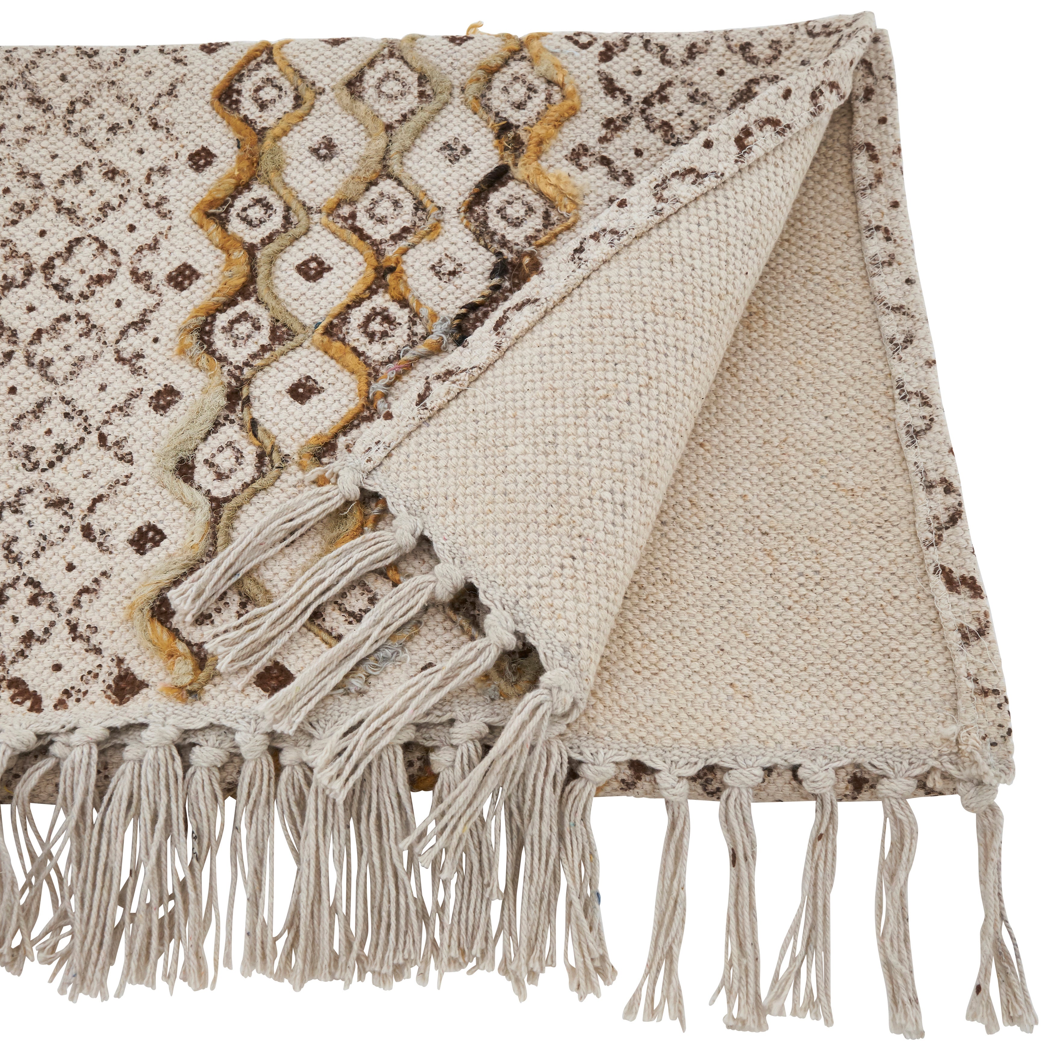 Embroidered Geometric Print Table Runner
