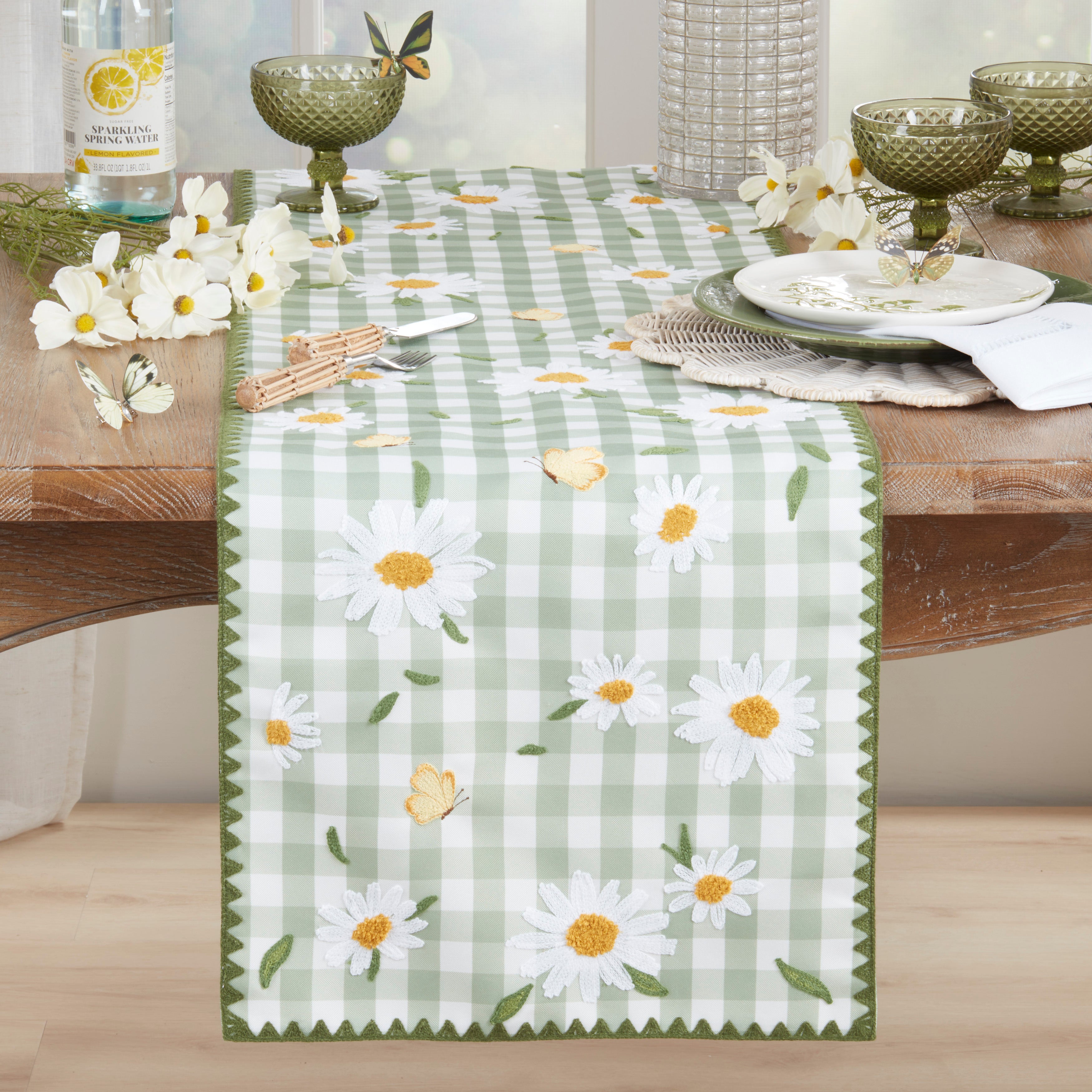 Embroidered Gingham Daisy Table Runner