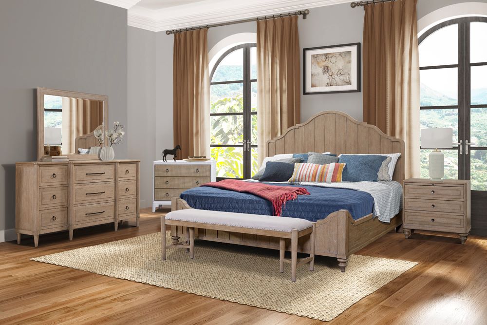 Queen Size Panel Bed with Curved Headboard and Turned Front Legs
