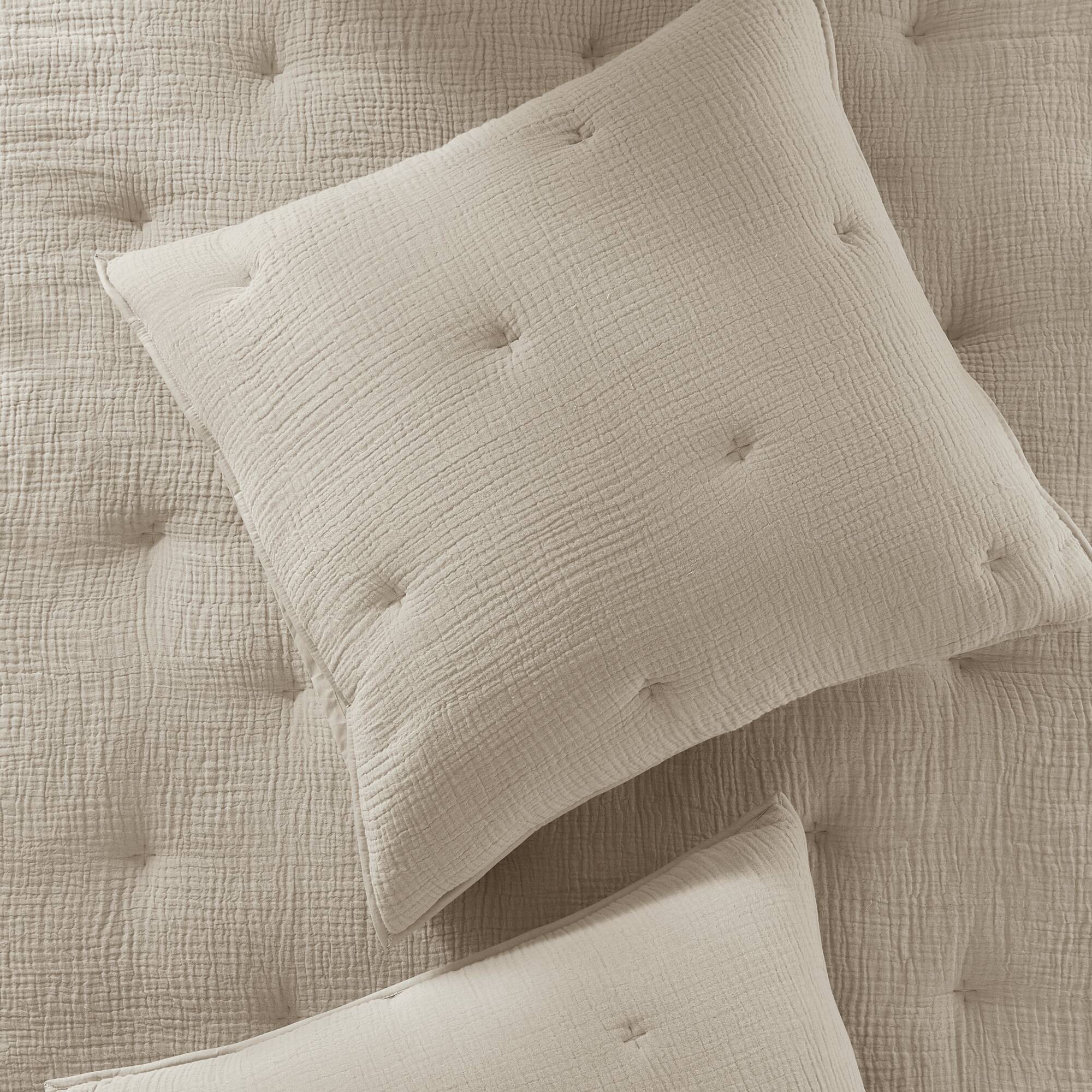 3 Piece Cotton Gauze Embroidered Quilt Set
